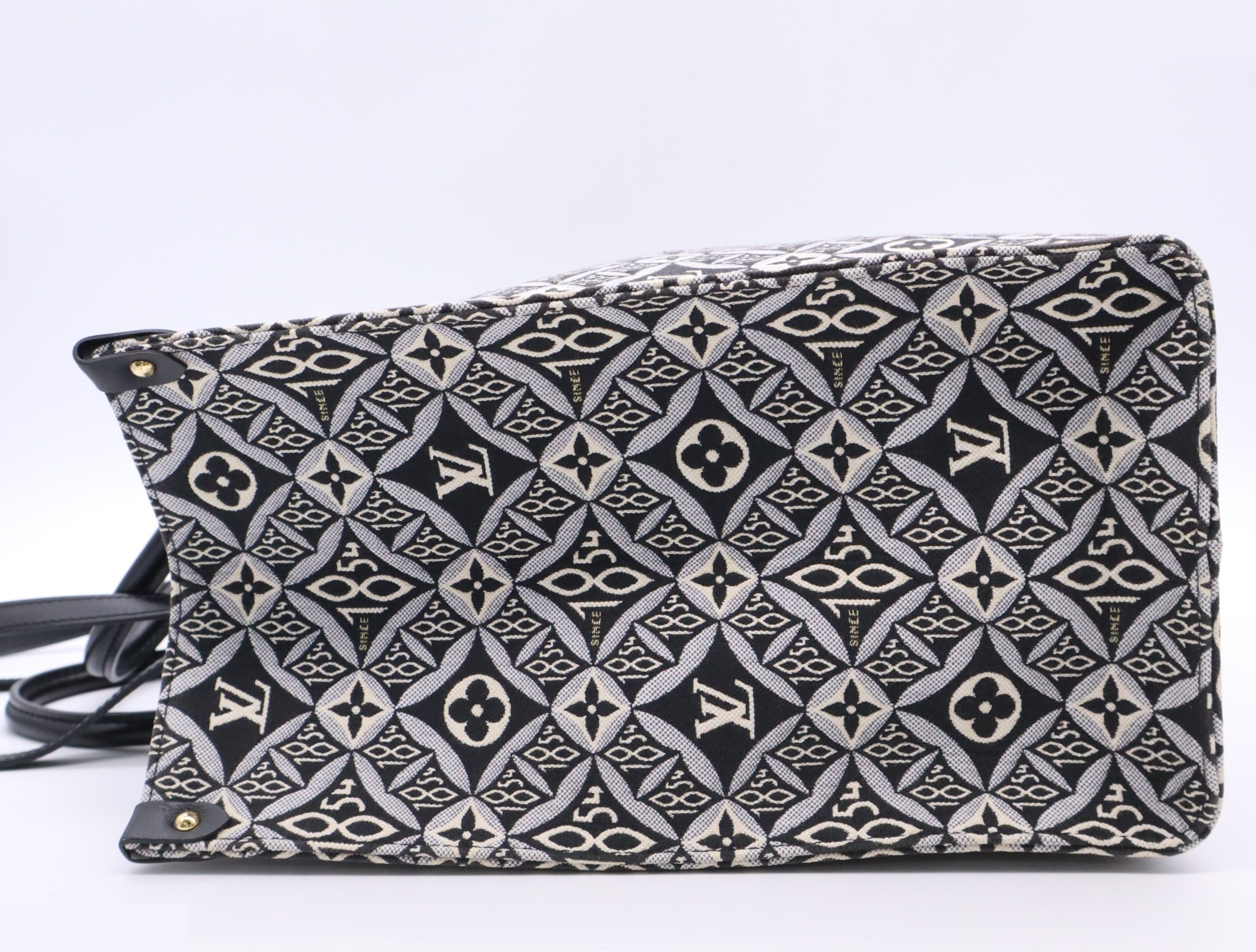 Monogram Jacquard OnTheGo GM SINCE 1854 — view 3