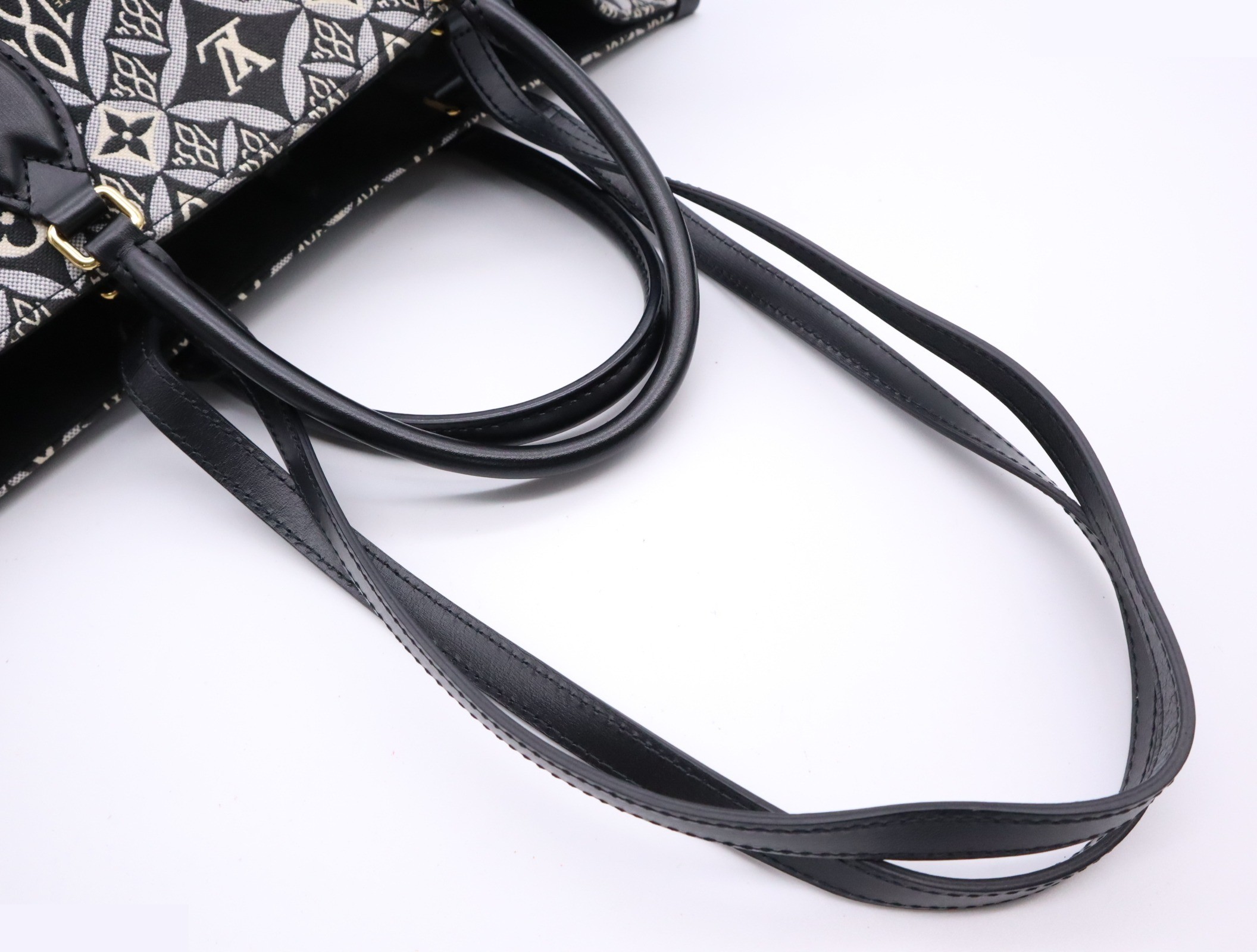 Monogram Jacquard OnTheGo GM SINCE 1854 — view 6