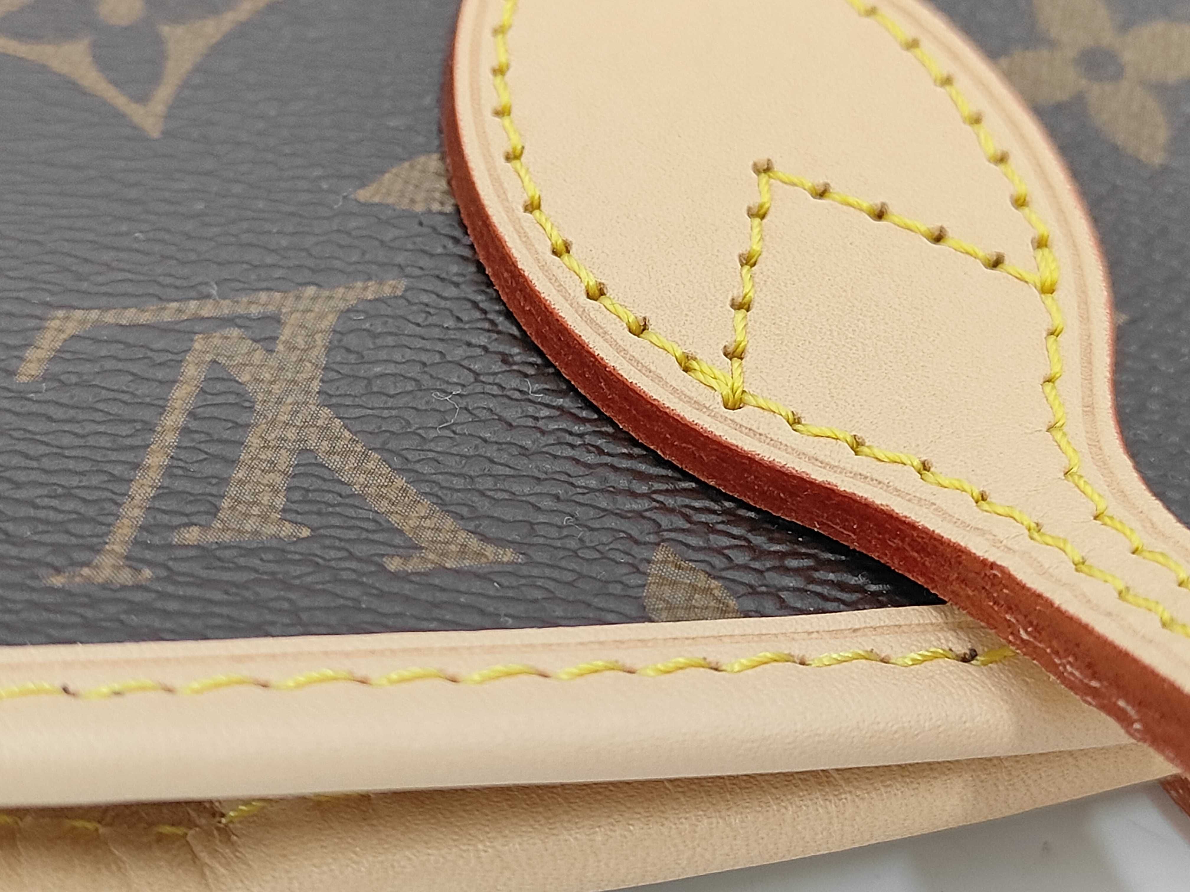 LV Neverfull MM M46975 Monogram Tote Bag — view 4