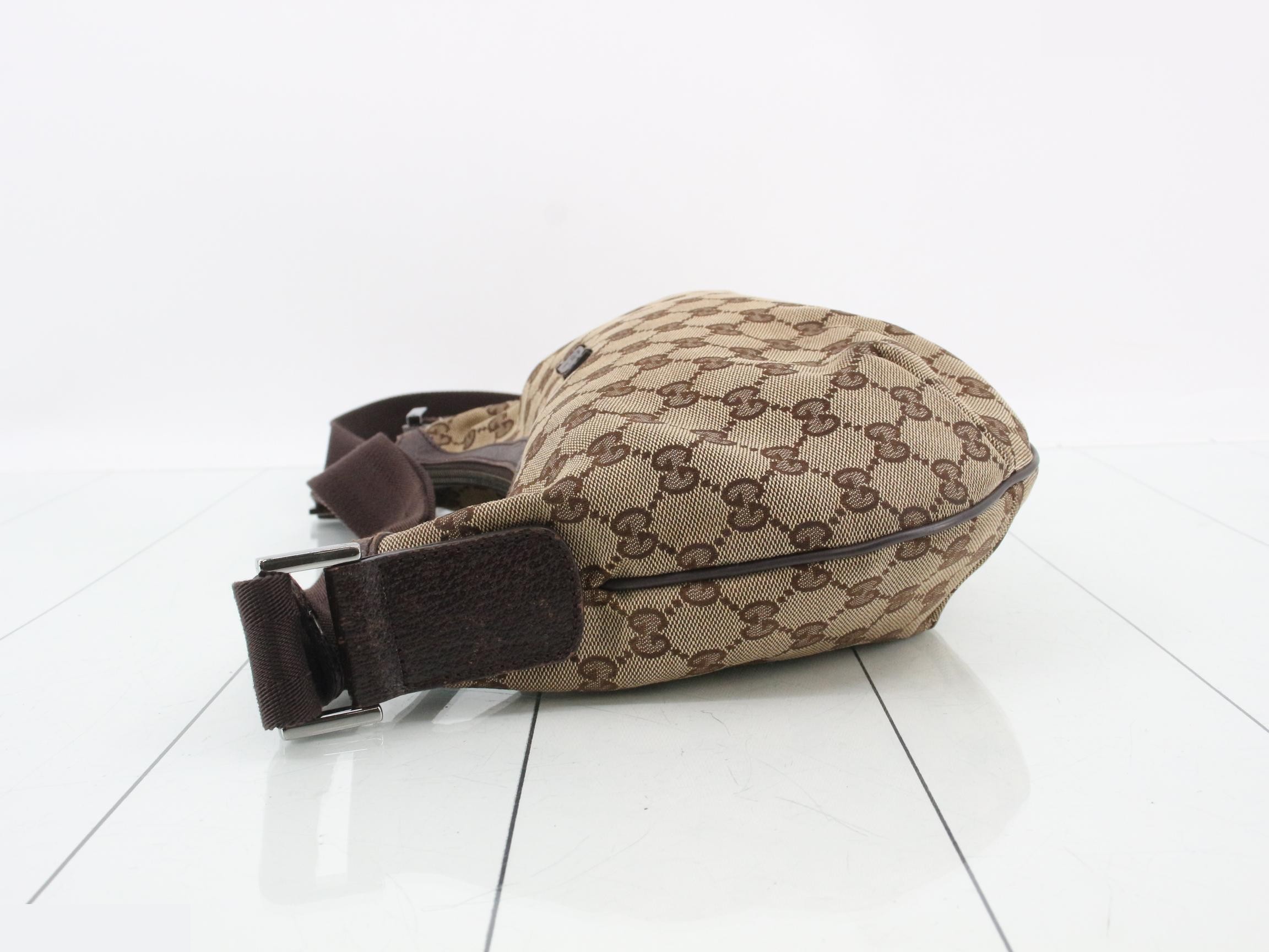 GG Canvas Croissant Hobo, Brown, 28 x 17 x 10 cm — view 4