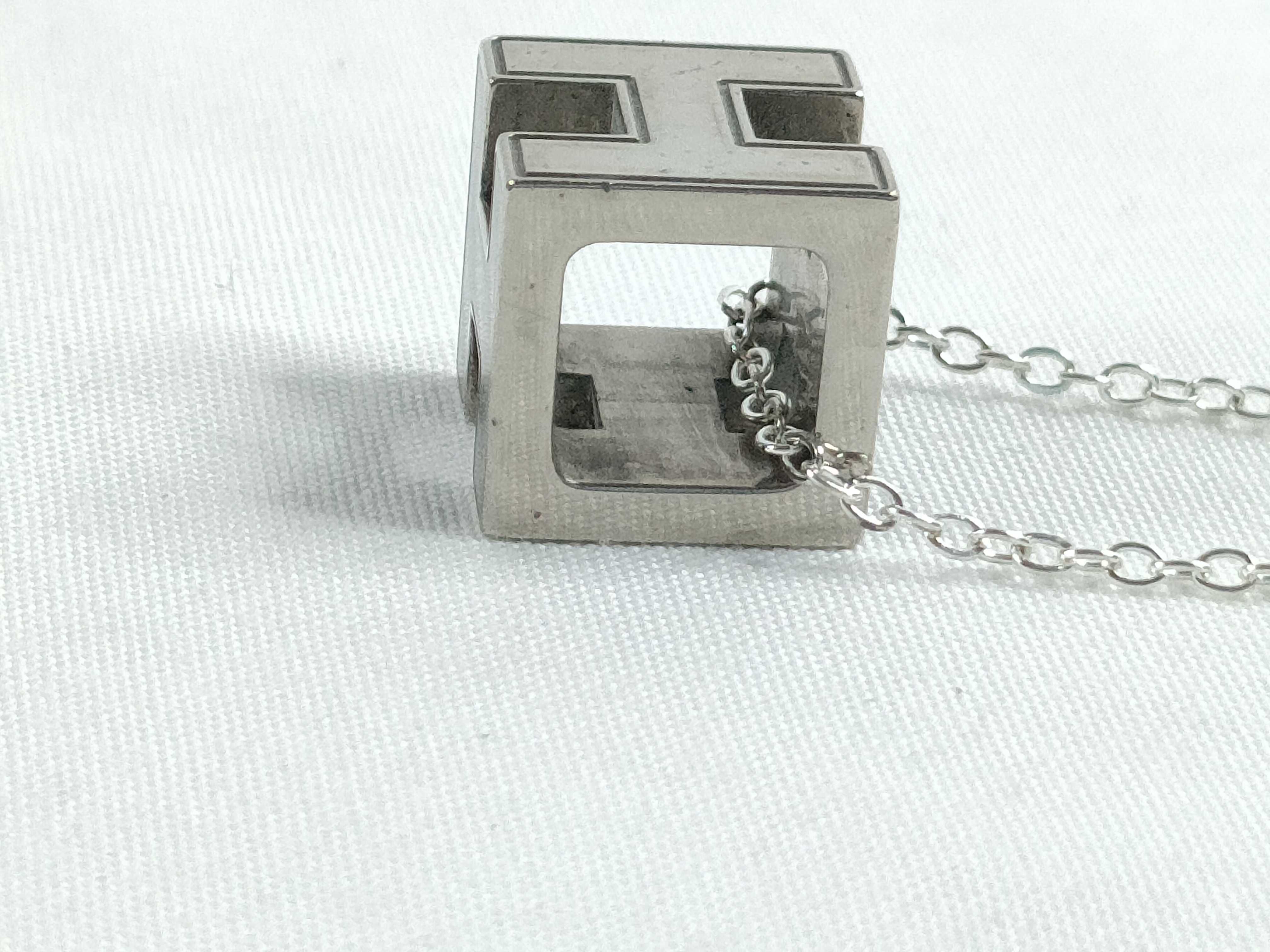 Cage de Ash H Cube Black Silver External Chain Necklace — view 3