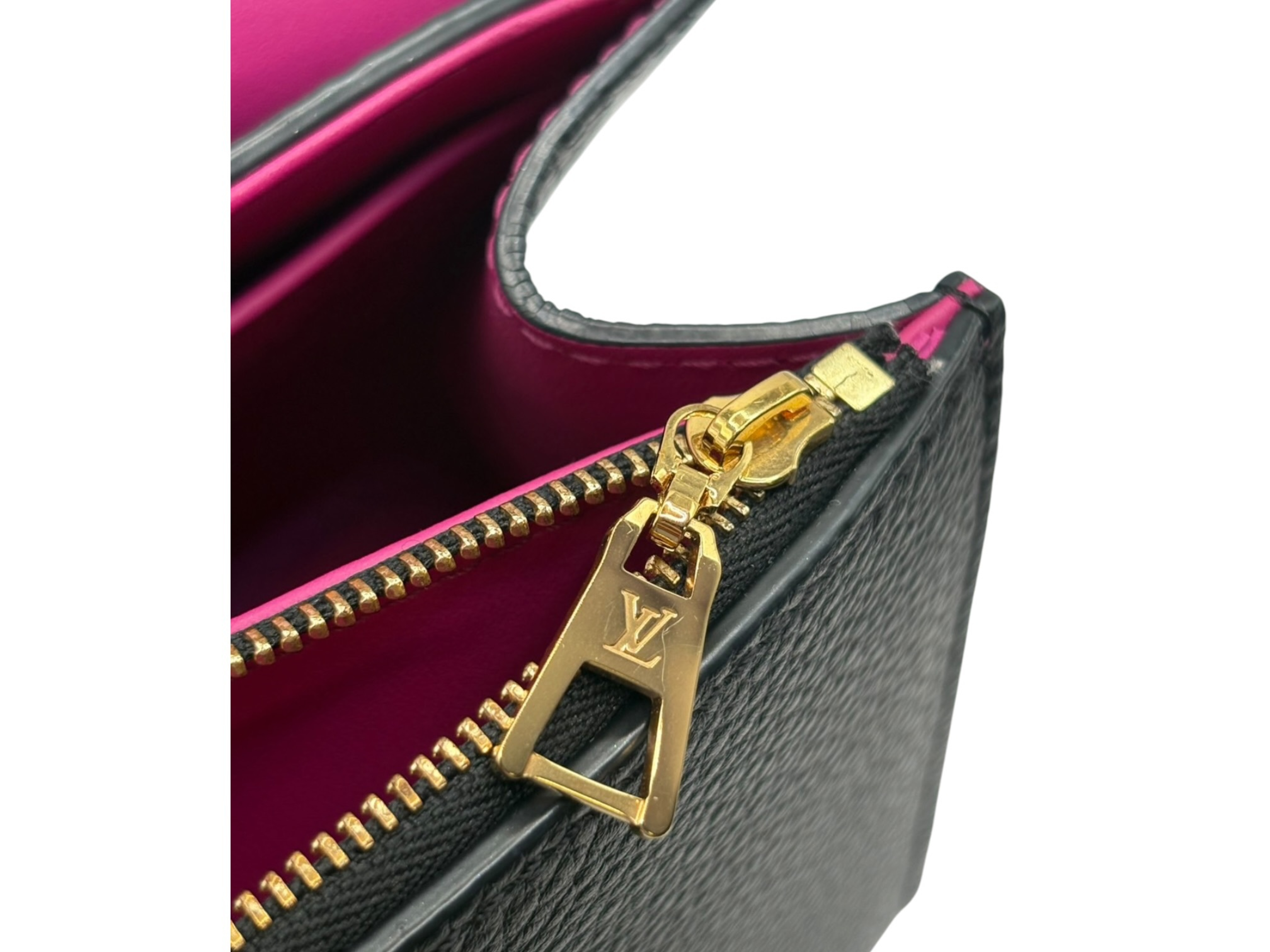 Taurillon Twist One Handle PM M57093 Black Handbag with Mirror — view 14