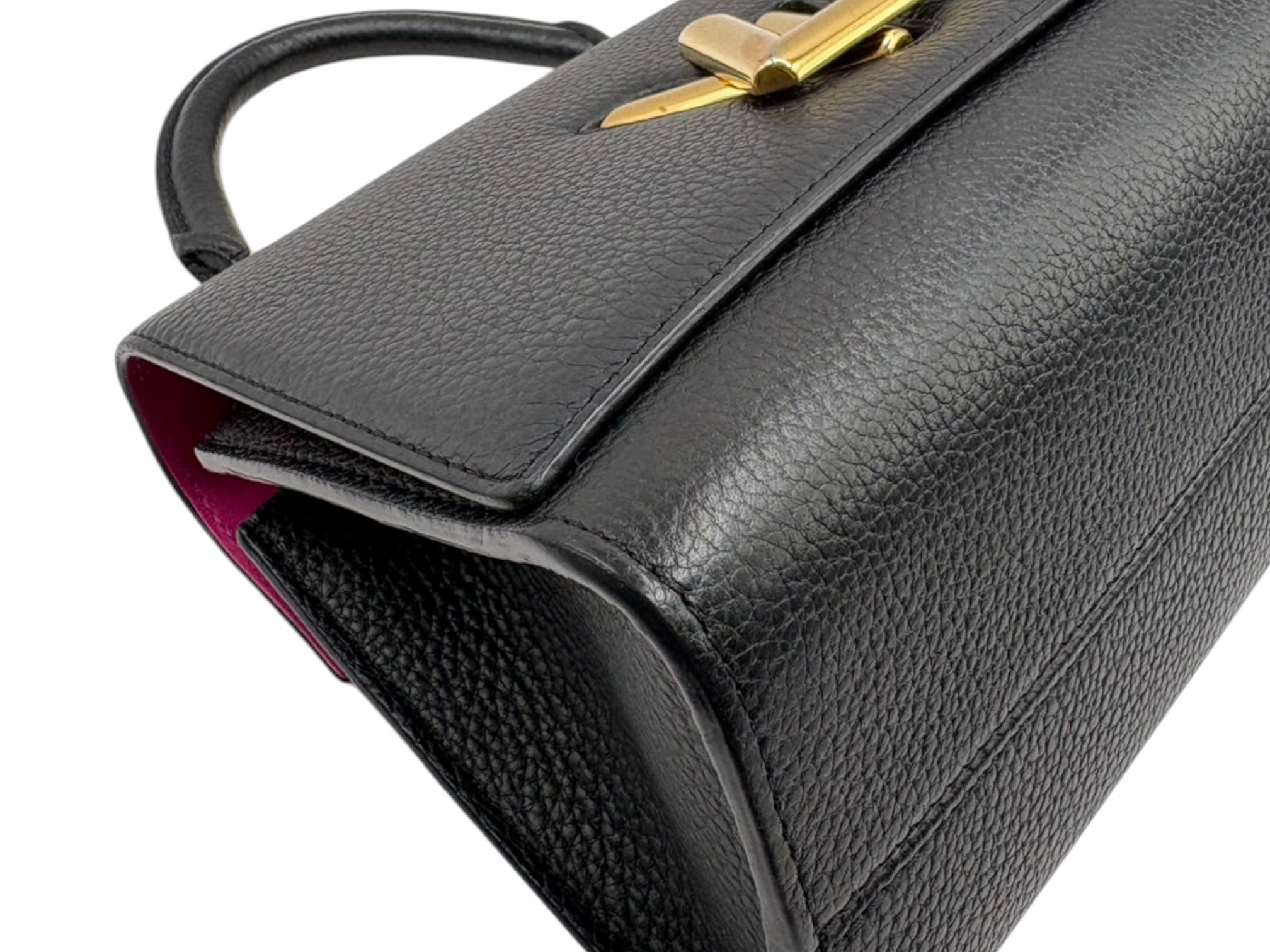 Taurillon Twist One Handle PM M57093 Black Handbag with Mirror — view 4