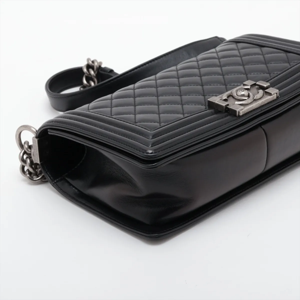 Boy Chanel 25 Lambskin Chain Shoulder Bag, Black with Gunmetal Hardware, 24831940, Serial Number 24, A67086 — view 4