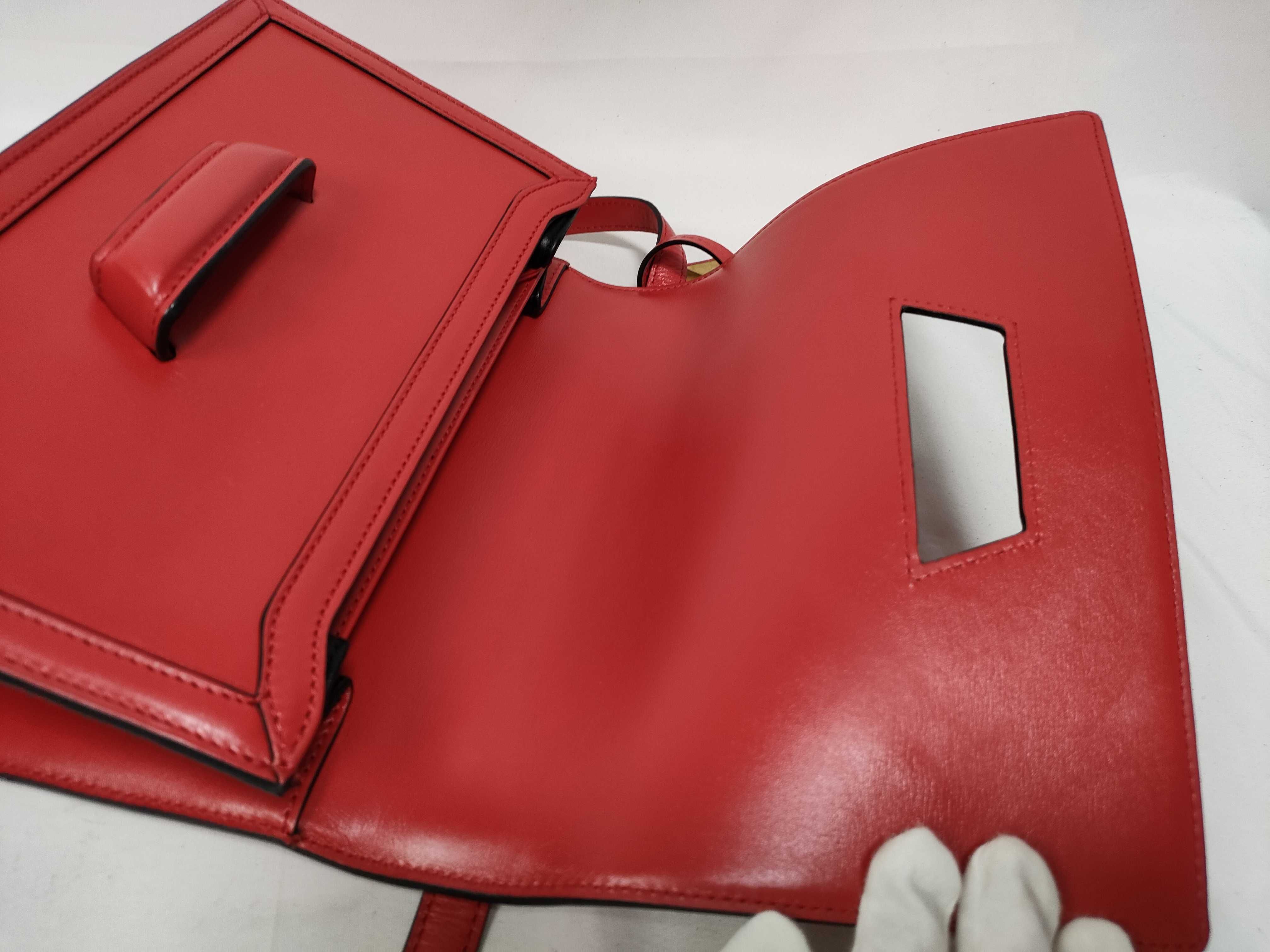 Barcelona Leather Shoulder Bag, Red — view 12