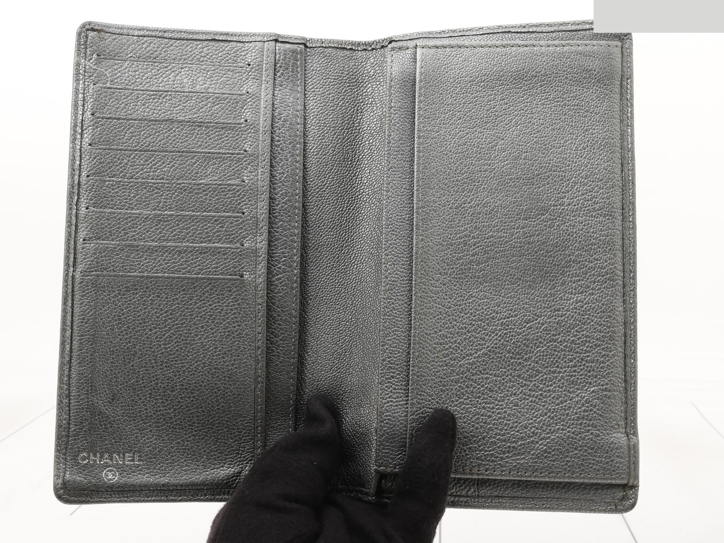 Caviar leather (bag) and wallet, Coco Mark, silver. — view 4