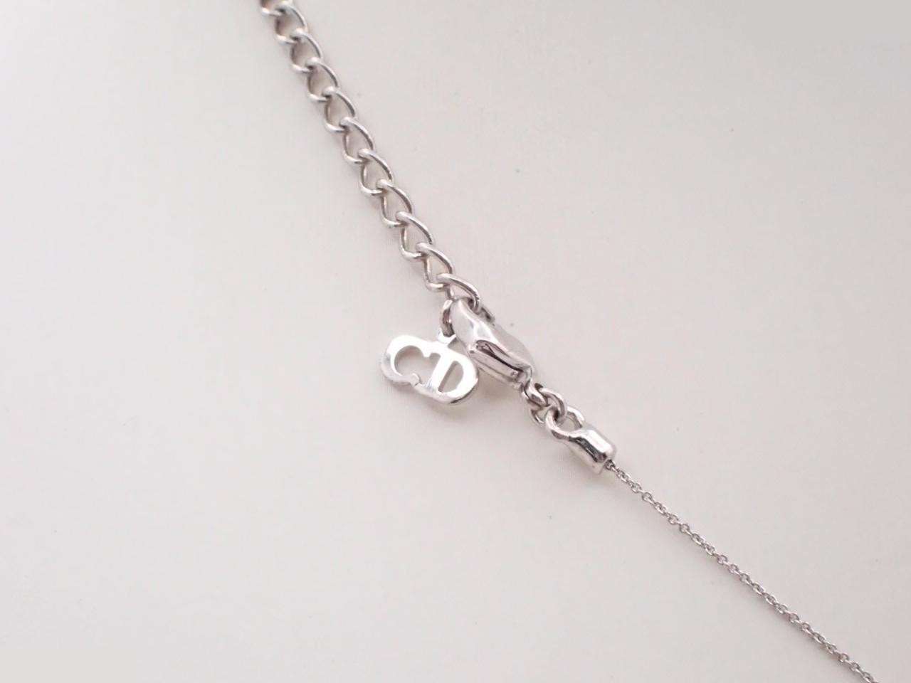 Other lines: Precious metal necklaces and pendants, chain approximately 42cm. — view 2