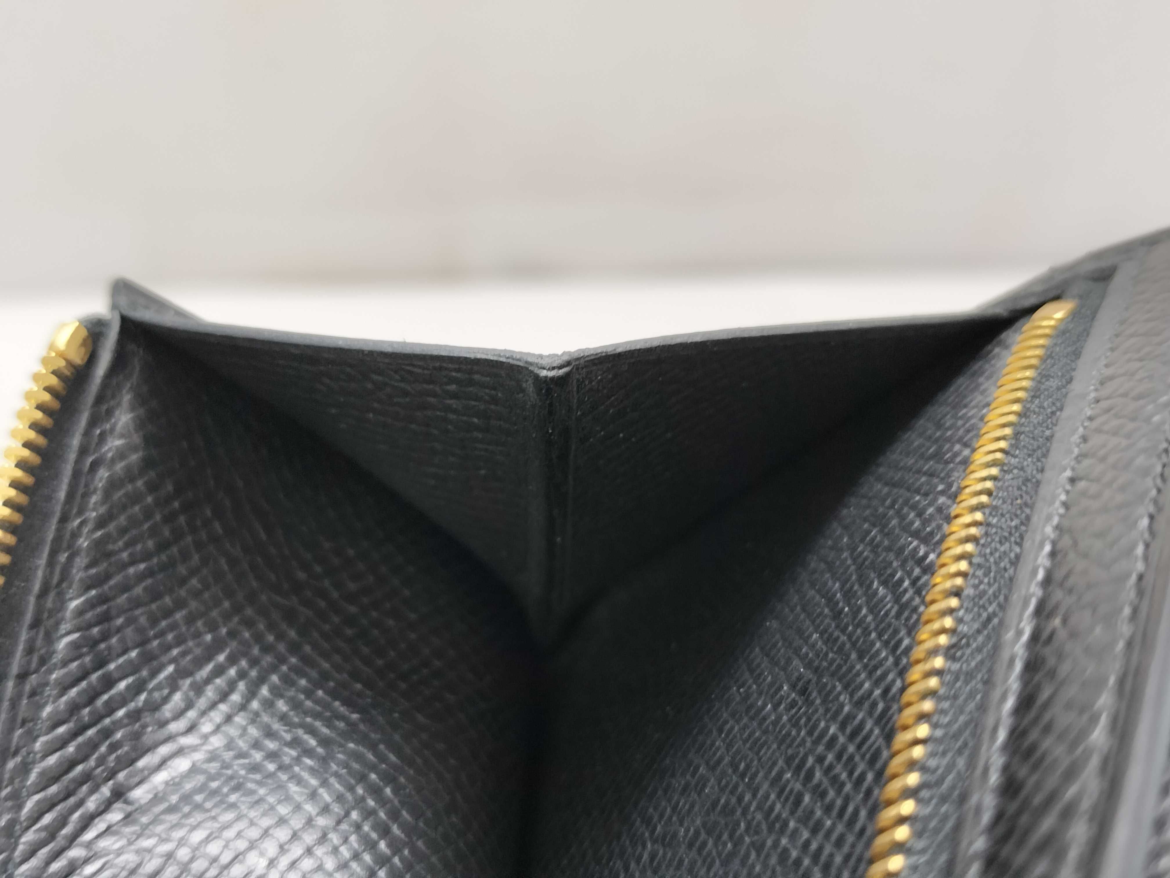 Bearn Soufflé wallet with C stamp — view 10