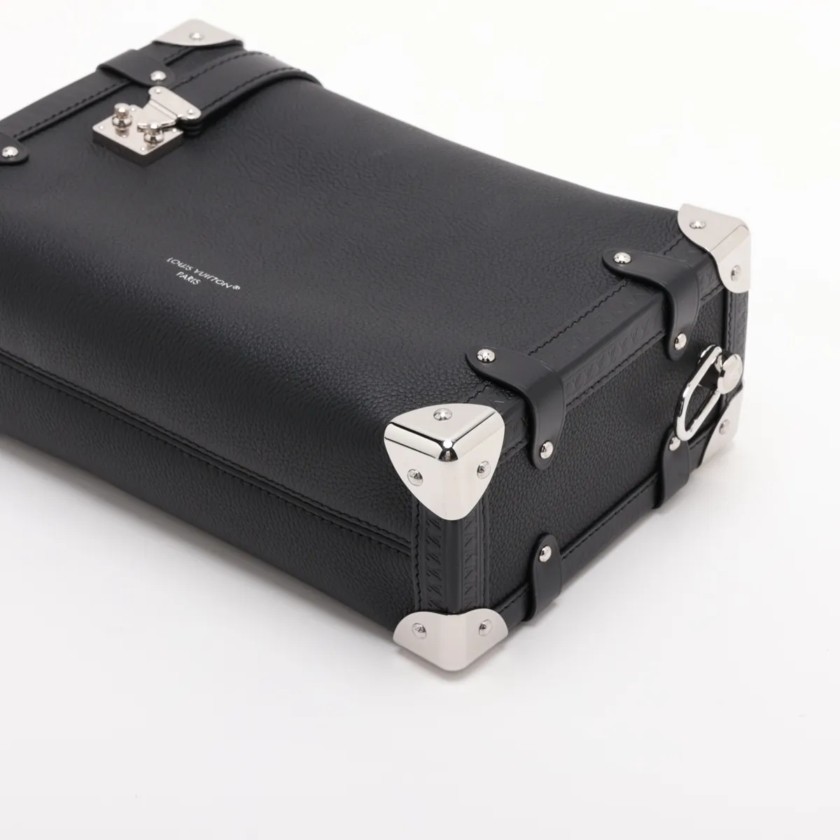 Grain Calf Leather Side Trunk MM M25160 Black (RFID detected) — view 3