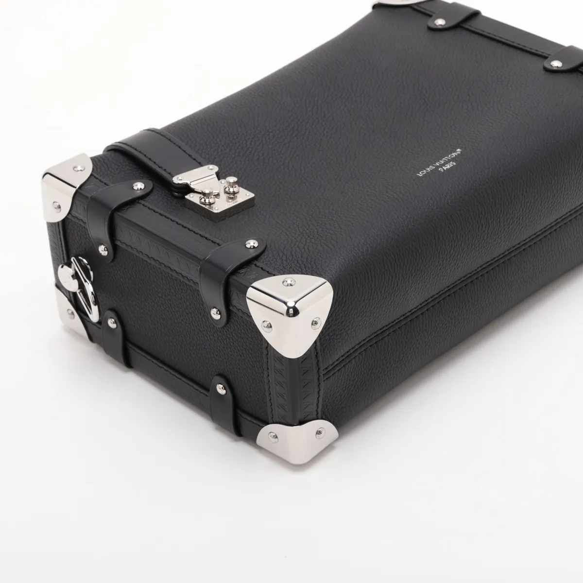 Grain Calf Leather Side Trunk MM M25160 Black (RFID detected) — view 4