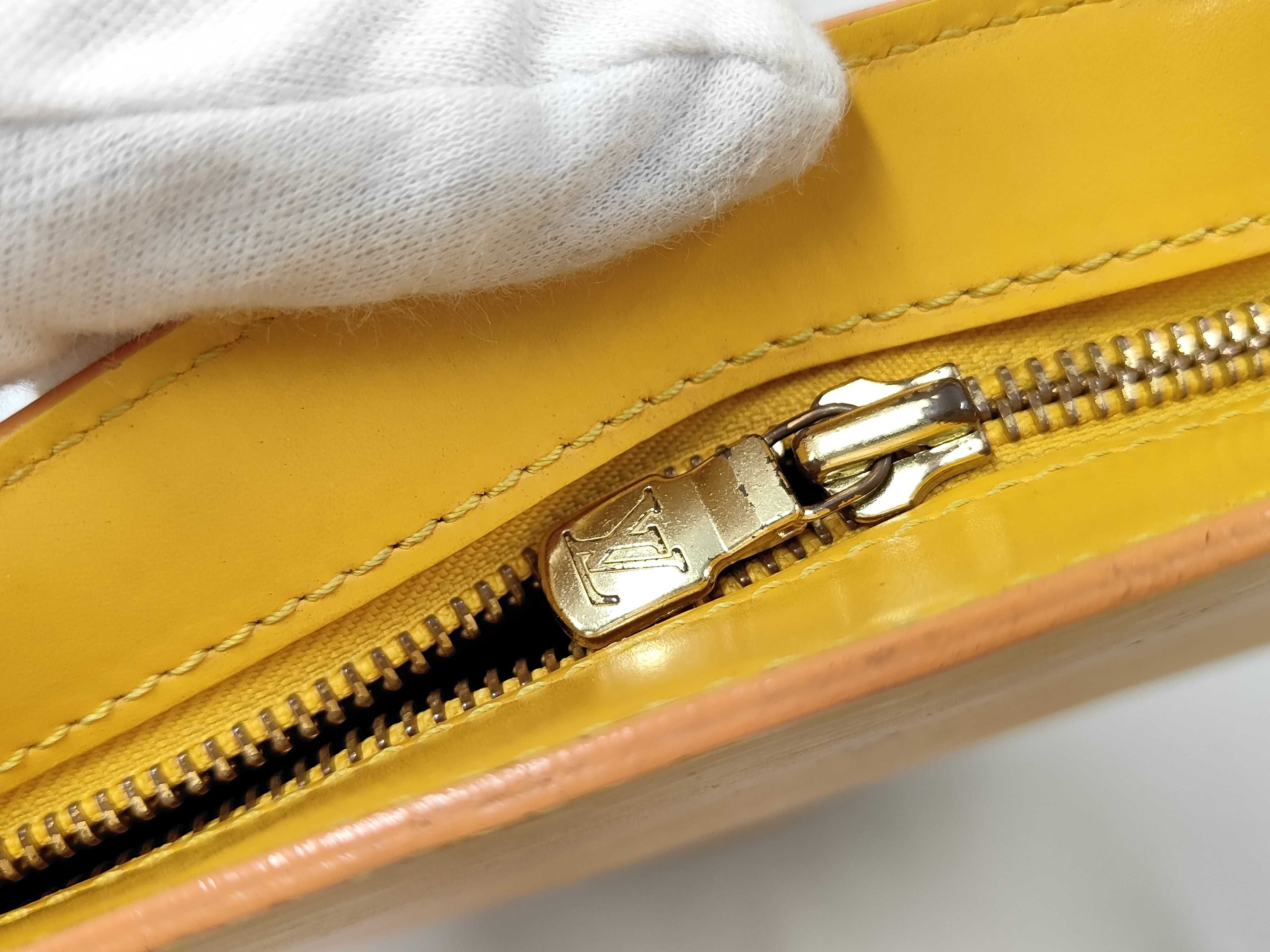 Epi Saint Jacques Shopping M52269 Tote Bag — view 9