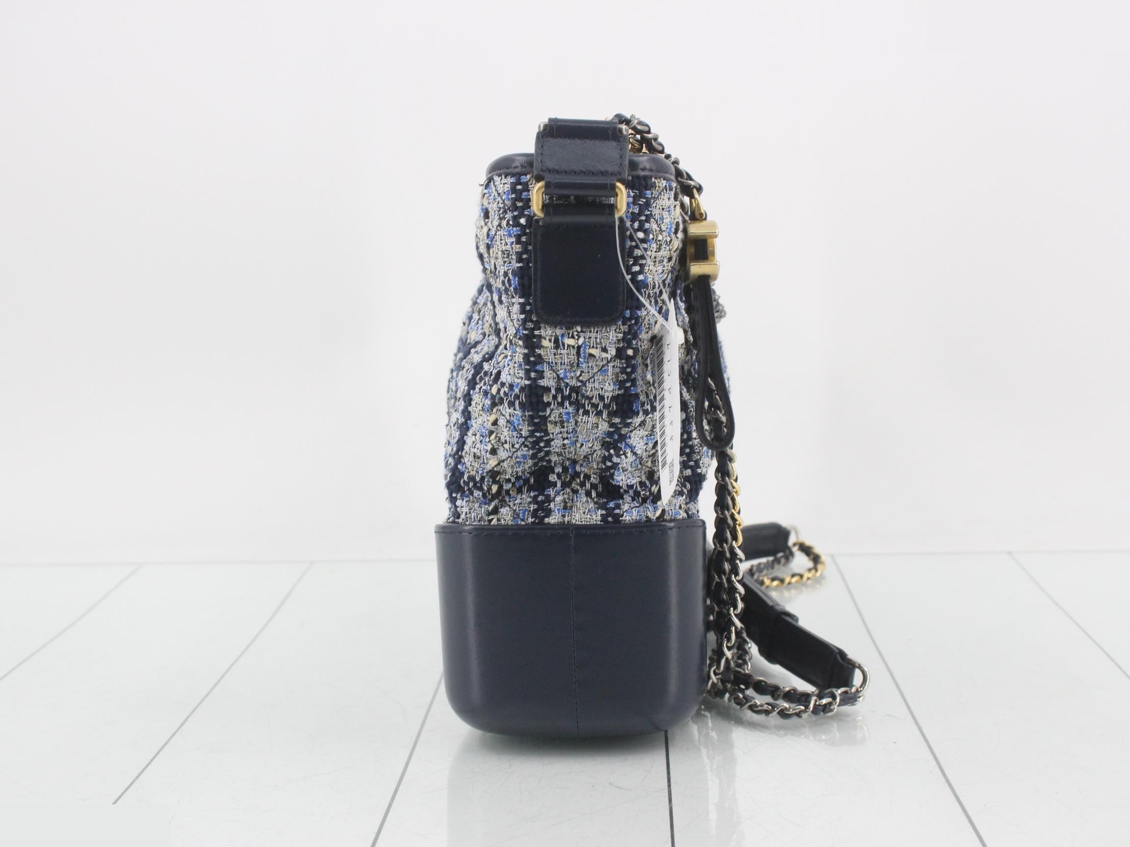 Tweed Gabrielle de Tweed Shoulder Bag, Item No. 27 — view 4