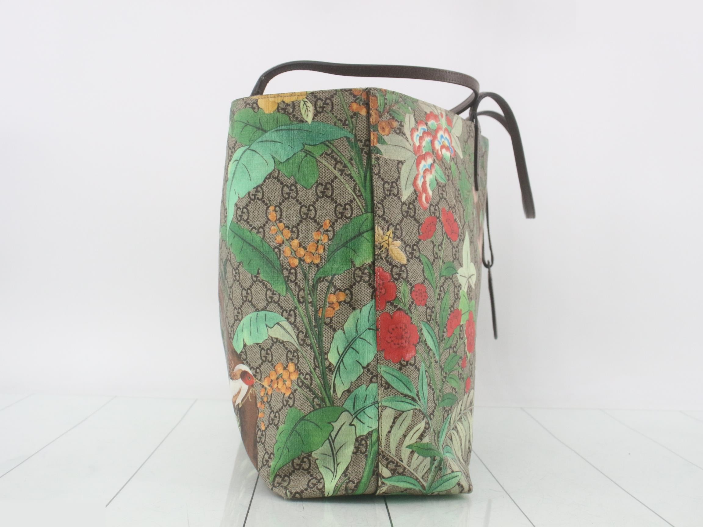 GG Supreme Floral Reversible Tote Bag — view 4