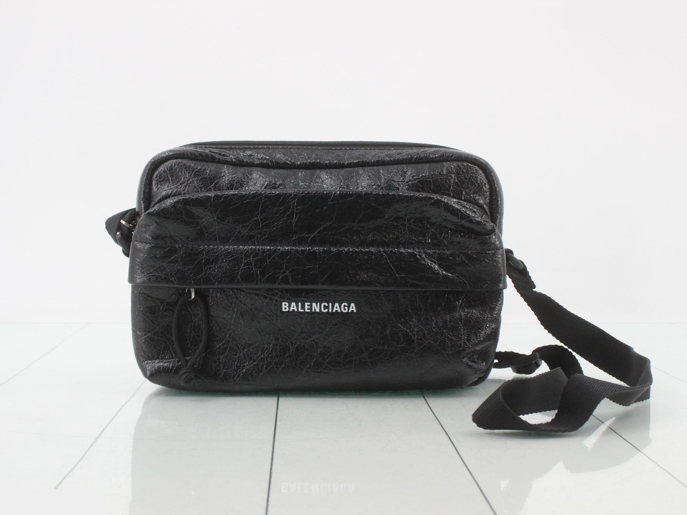Explorer Shoulder Bag, Black