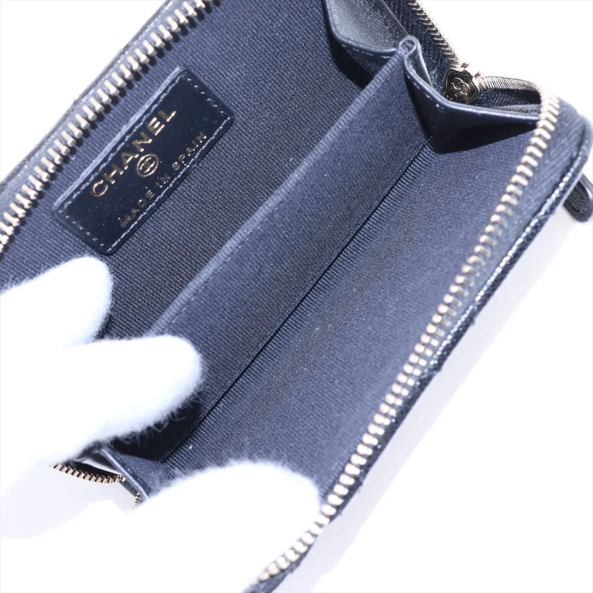 Matelassé Caviar Skin Coin Case, Black with Gold Hardware, JGT20LNC — view 5