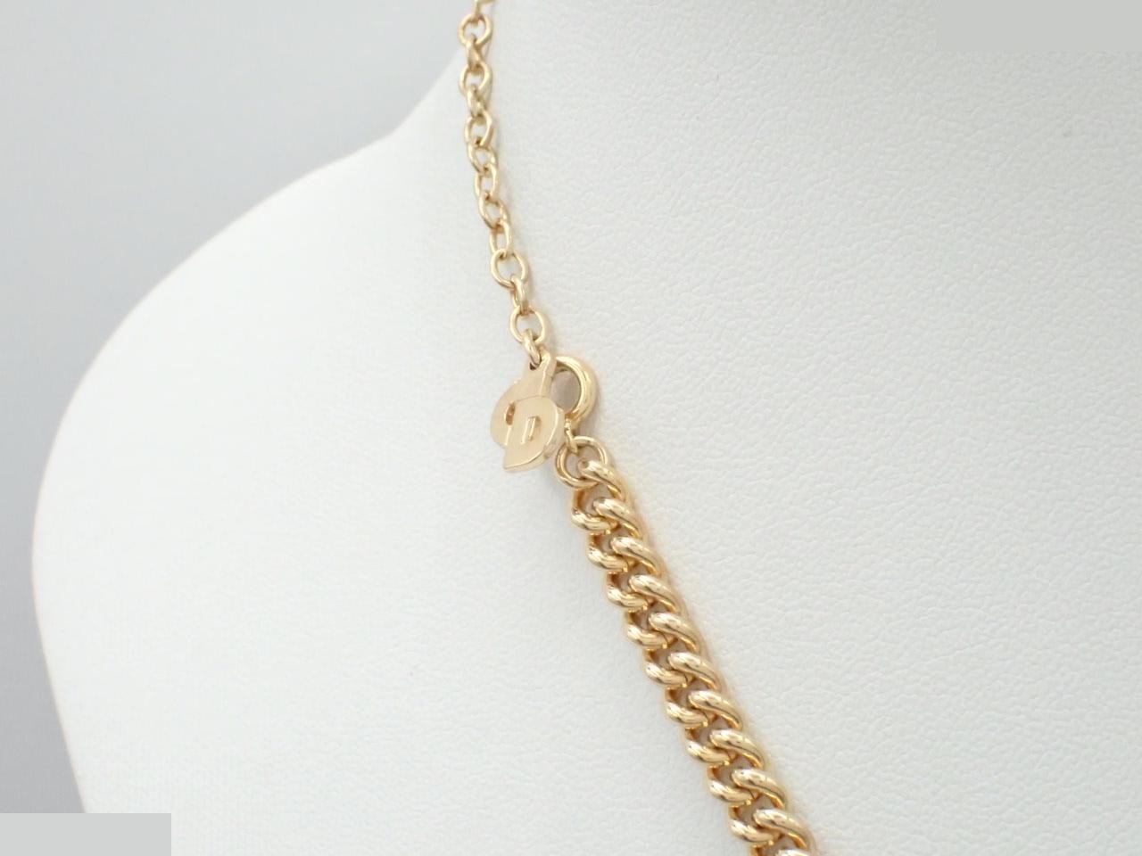 Other line: Precious metal necklaces and pendants, neck circumference approximately 42 cm. — view 2