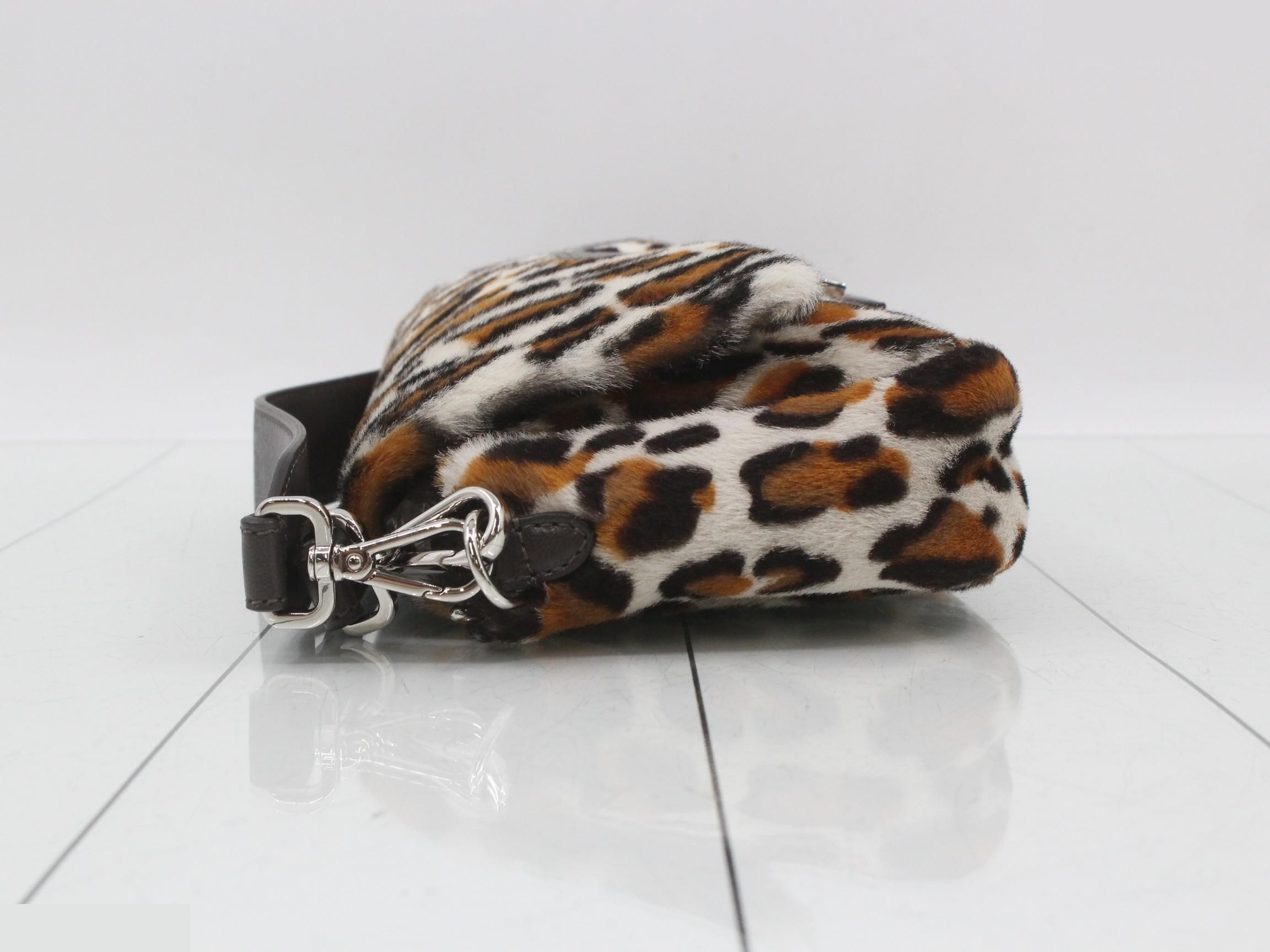 Leopard print baguette 2-way shoulder bag, calfskin, brown. — view 4