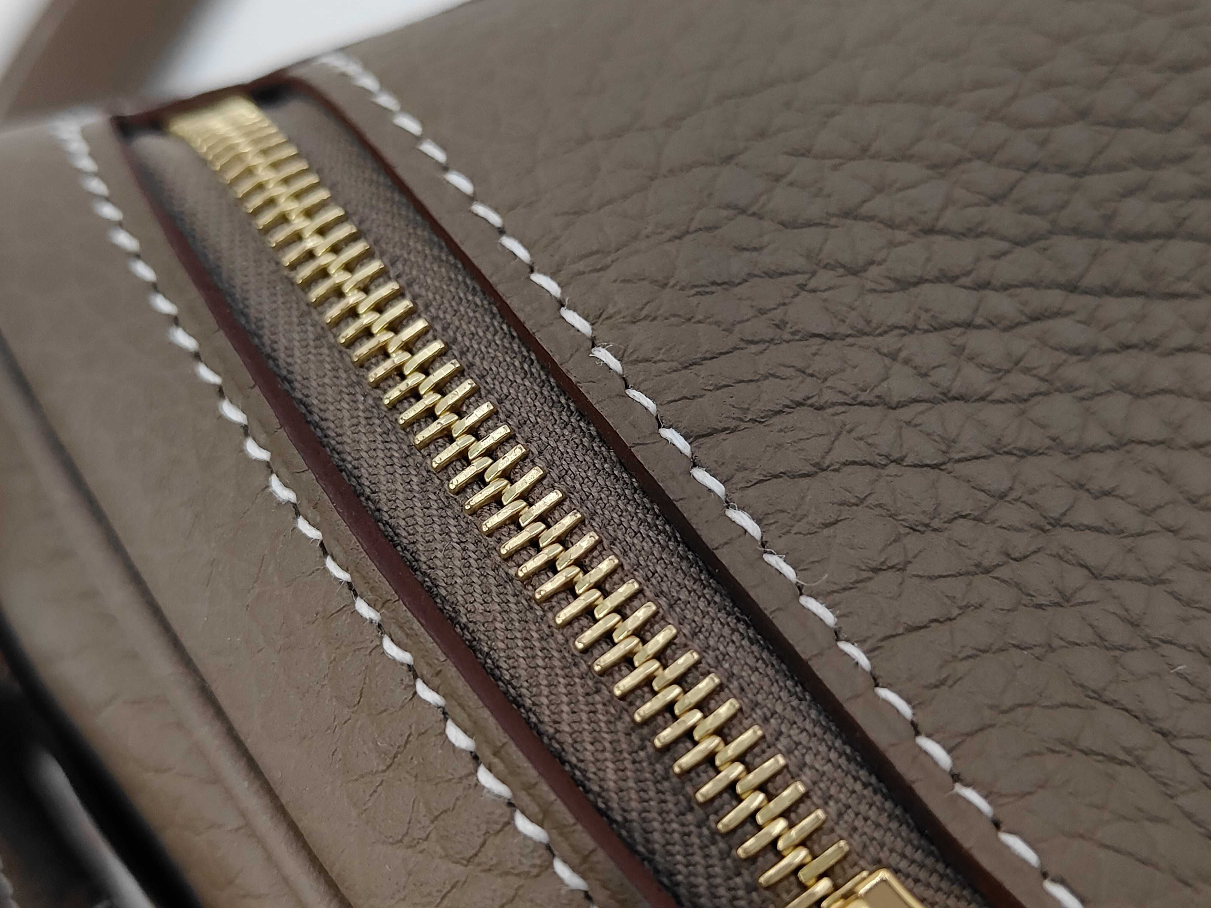 Lindy Mini Etoupe Gold Hardware G Stamp Shoulder Bag — view 11