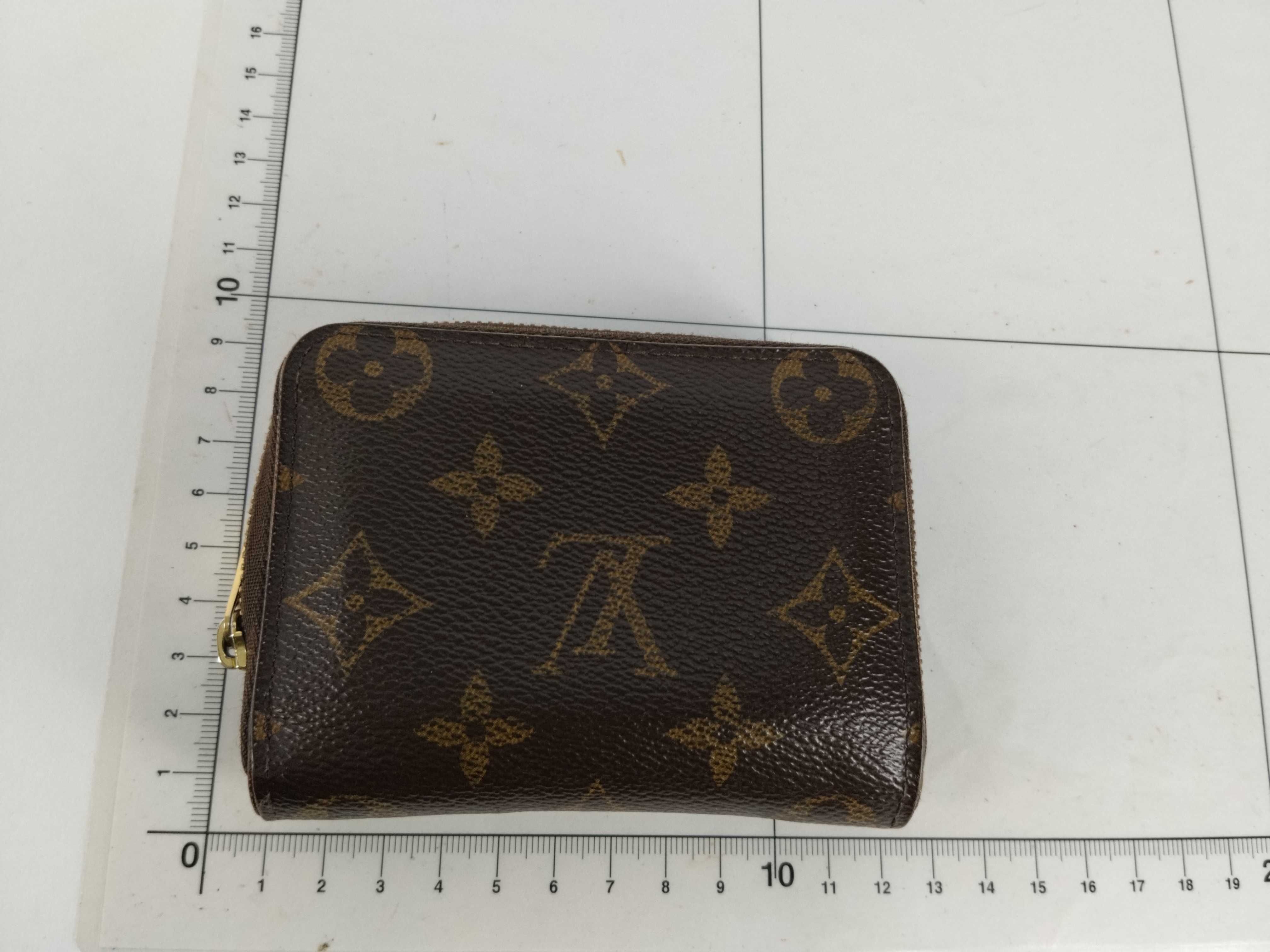 Monogram LV Coin Case Wallet — view 2