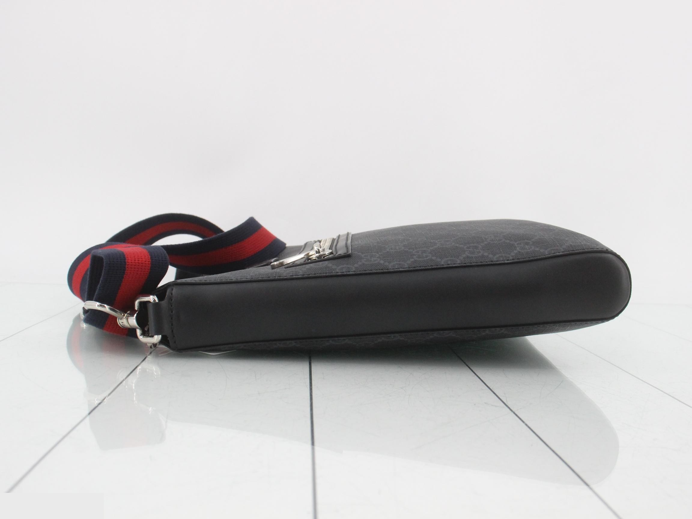Shoulder bag — view 4