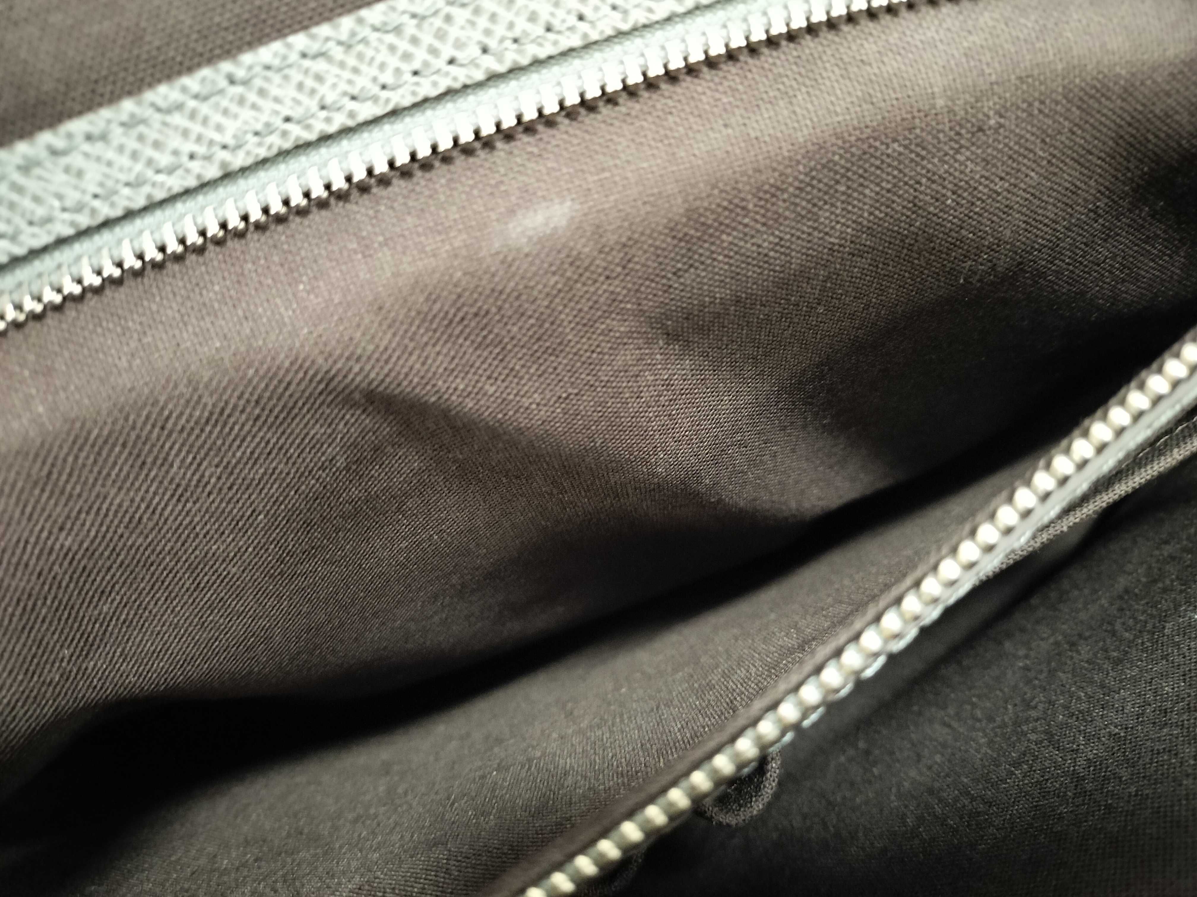 Taiga Vuitton Taiga Vasili PM M32641 RI4191 Business Bag — view 12