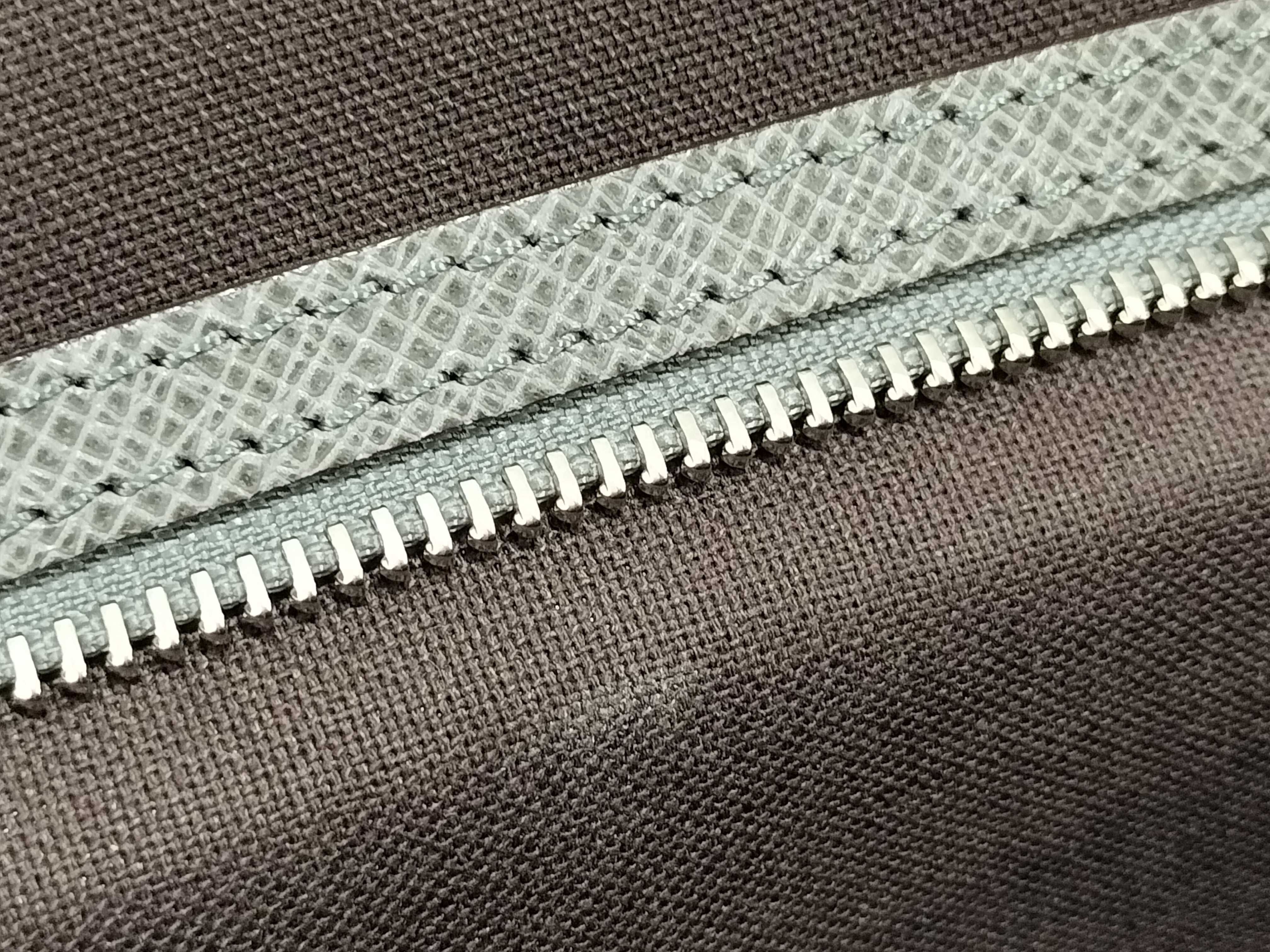 Taiga Vuitton Taiga Vasili PM M32641 RI4191 Business Bag — view 14