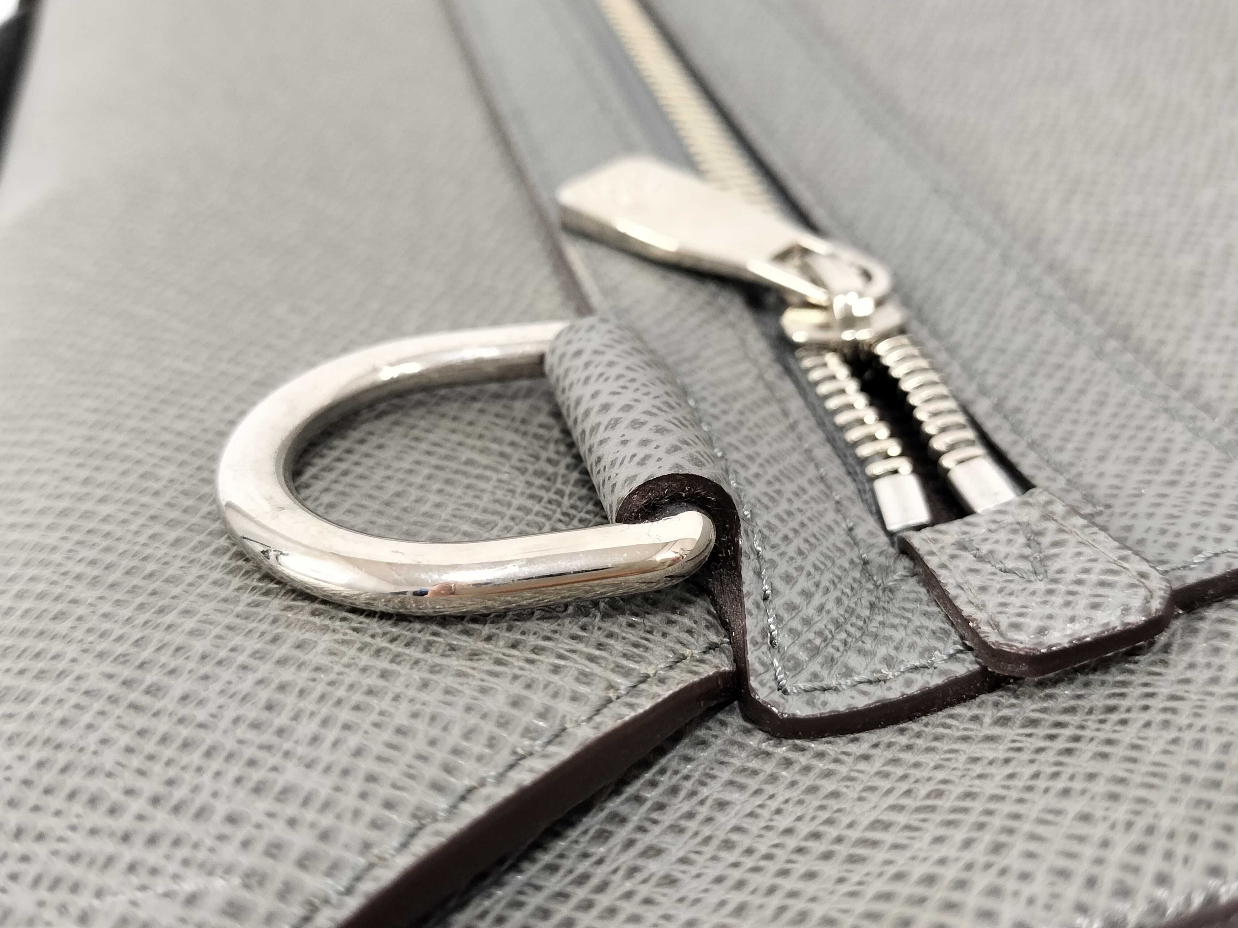 Taiga Vuitton Taiga Vasili PM M32641 RI4191 Business Bag — view 5
