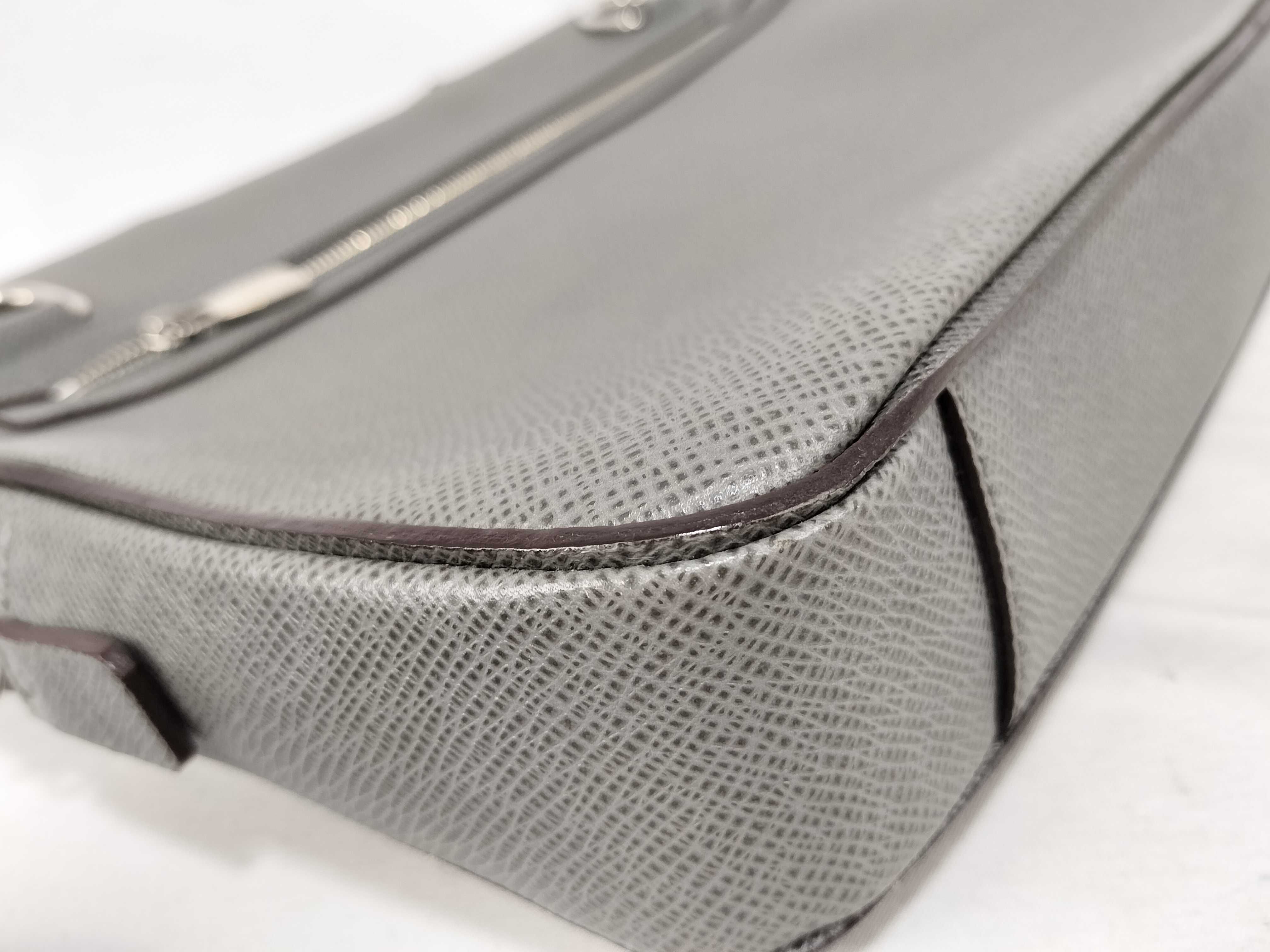 Taiga Vuitton Taiga Vasili PM M32641 RI4191 Business Bag — view 7