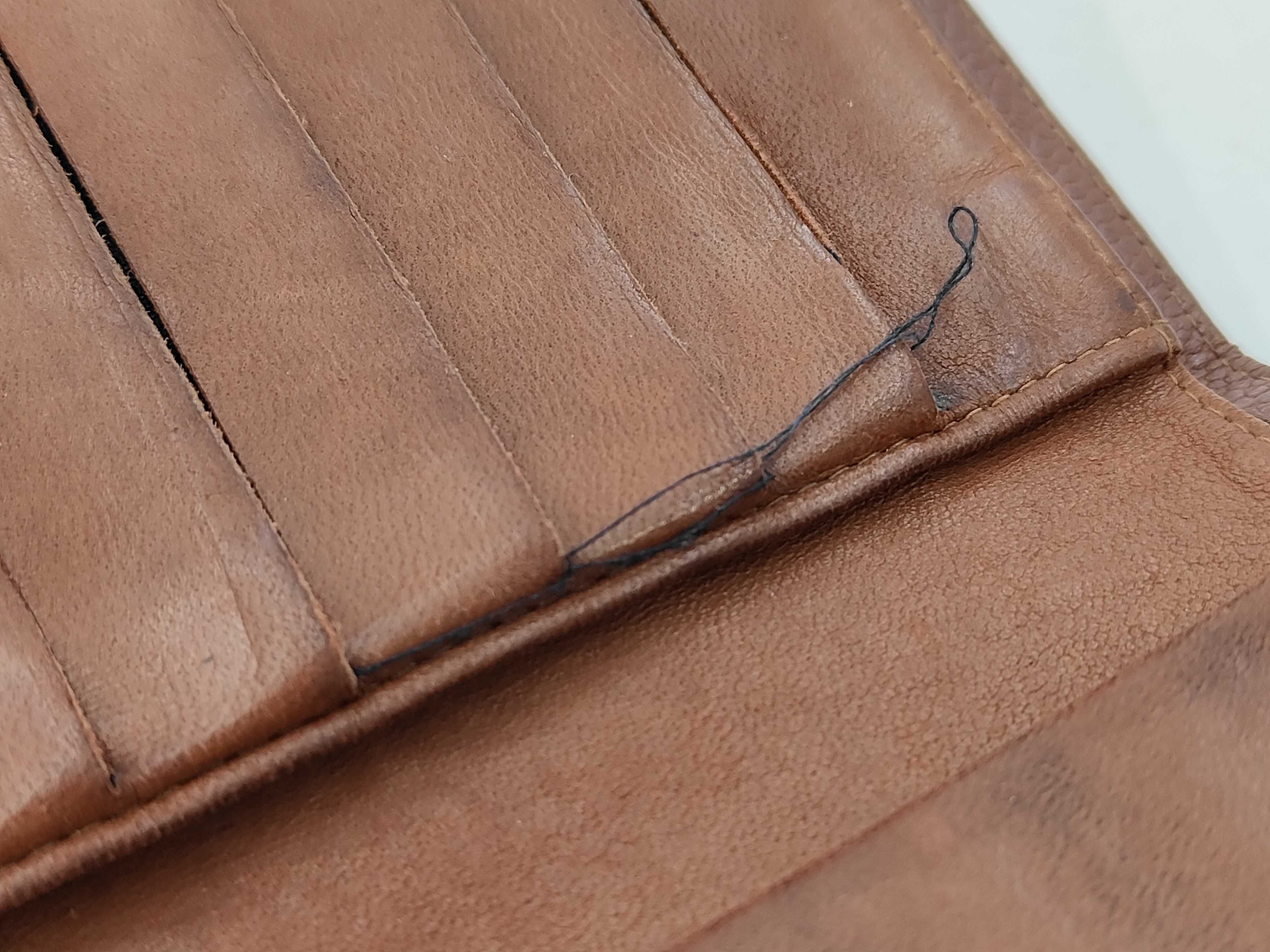 Caviar Skin Coco Mark Clasp Wallet Brown Color Series 7 Folding Wallet 7104614 — view 8
