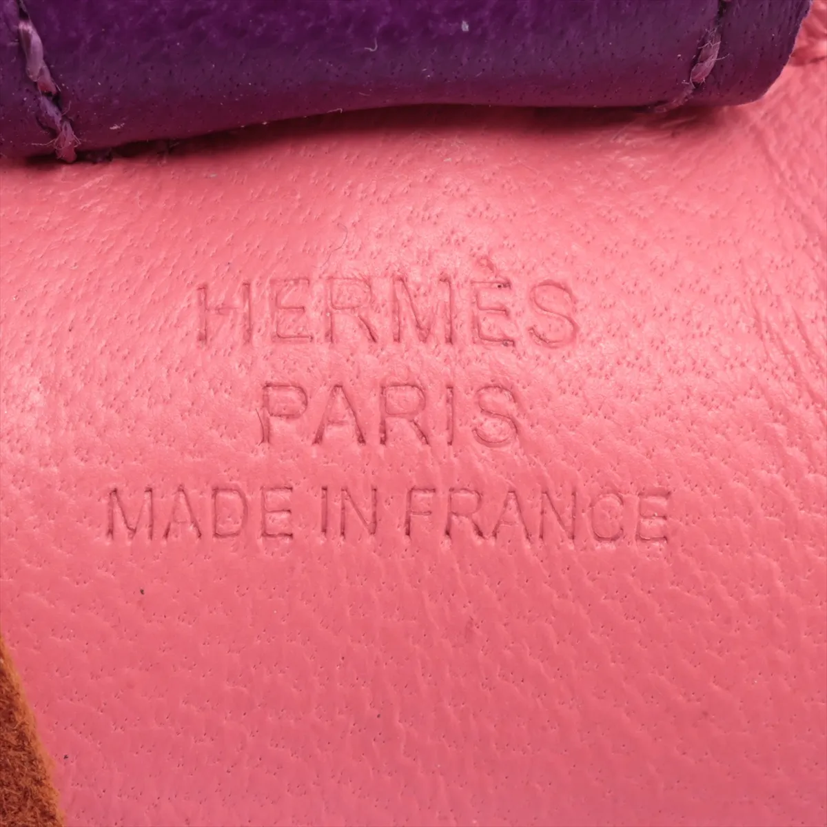 Rodeo Charm PM, Year: 2020. Charm in Agneau Milo pink. Shows signs of wear, — view 3