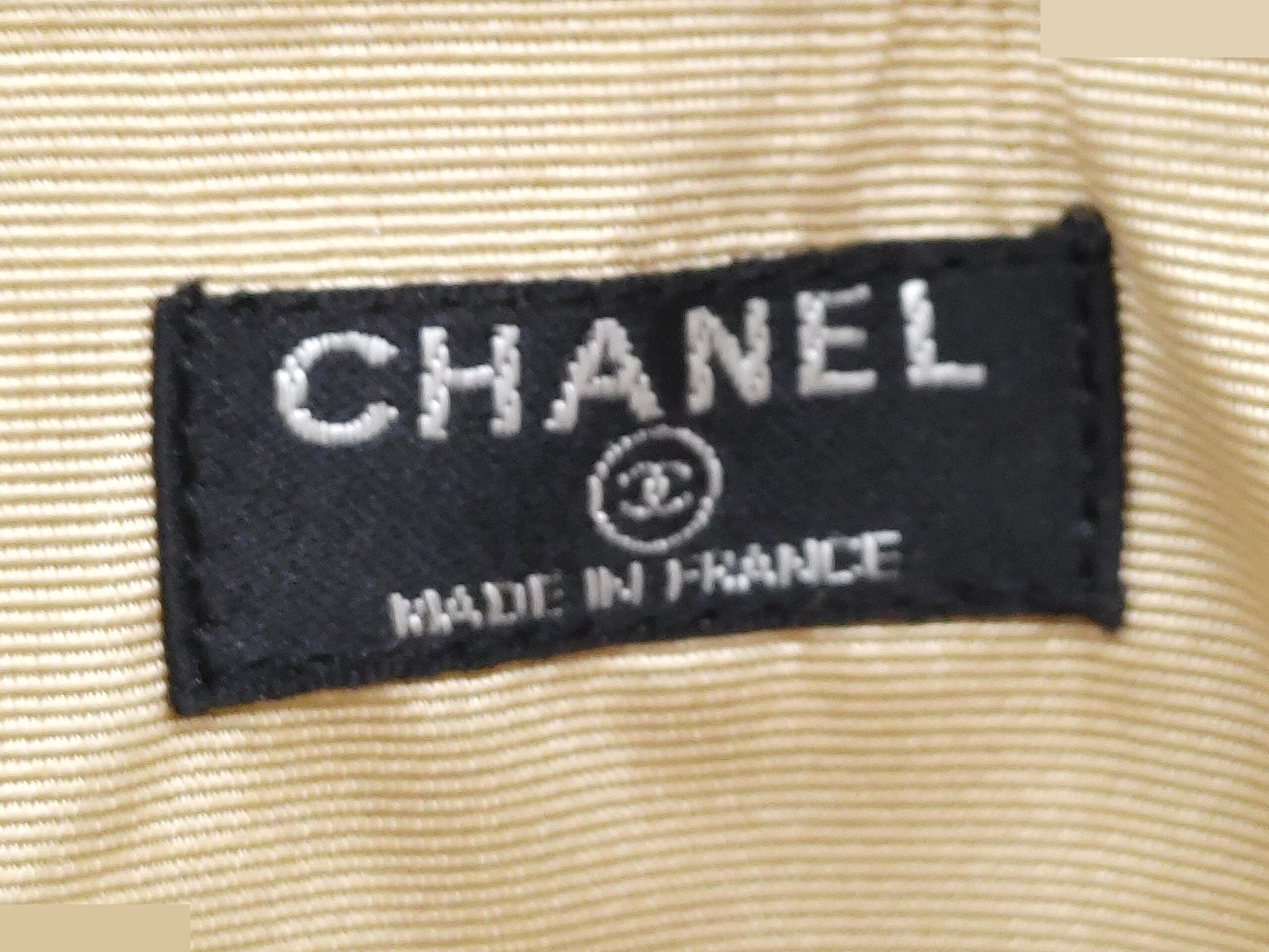 Chocolate bar chain handbag with sticker, item number 5803068, patent leather. — view 12