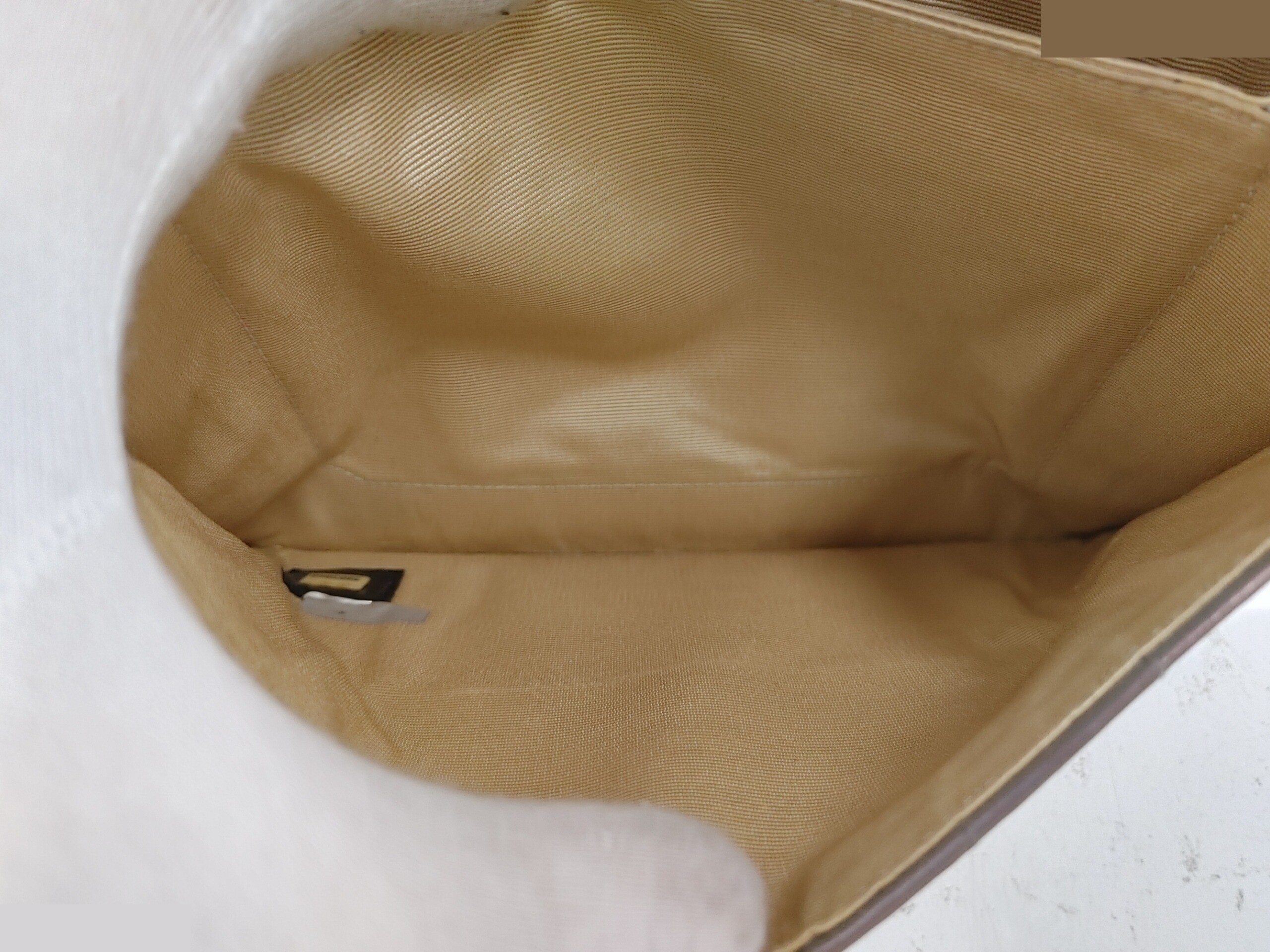 Chocolate bar chain handbag with sticker, item number 5803068, patent leather. — view 10