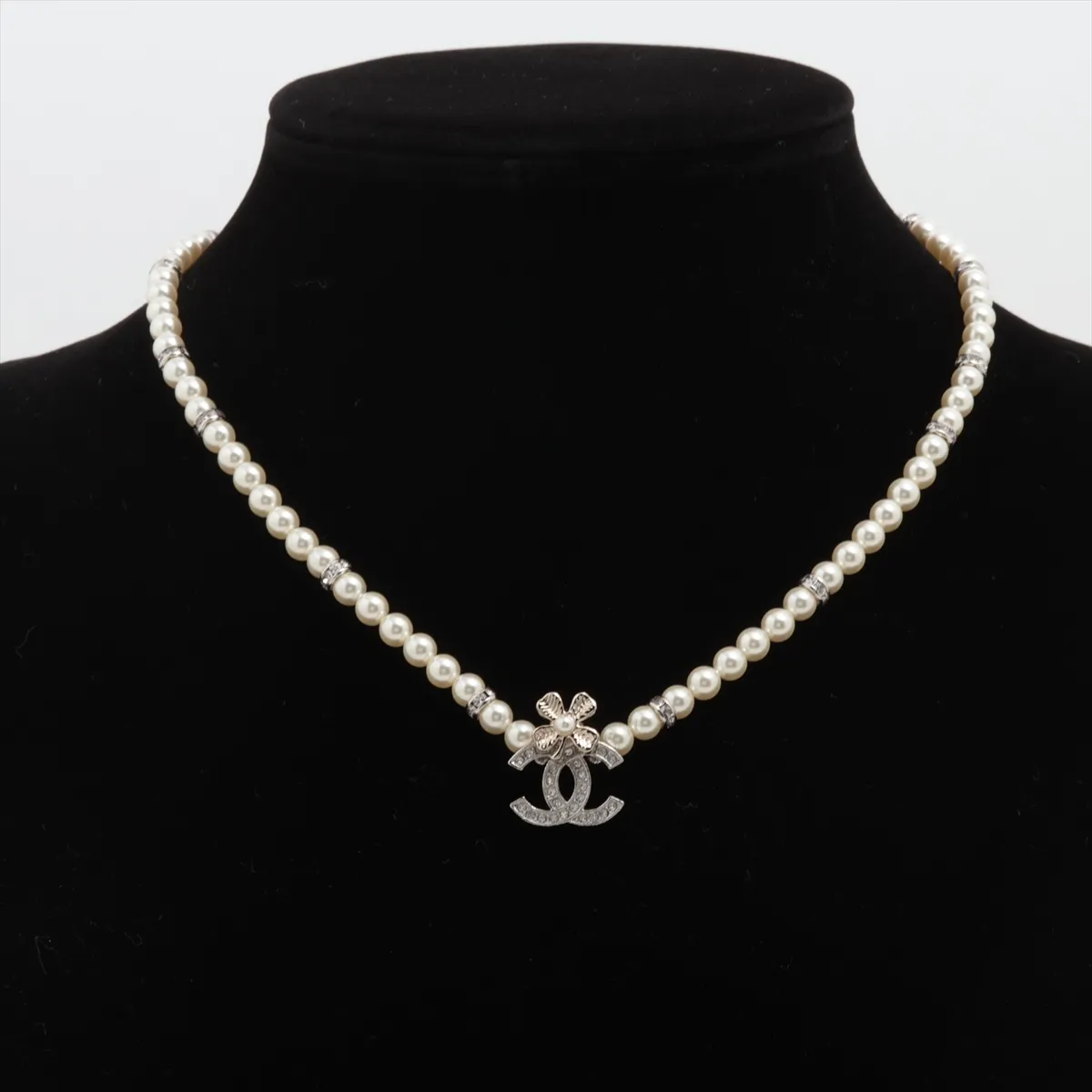 Coco Mark Clover B24K Necklace, GP x Rhinestone x Faux Pearl, Silver, — view 5