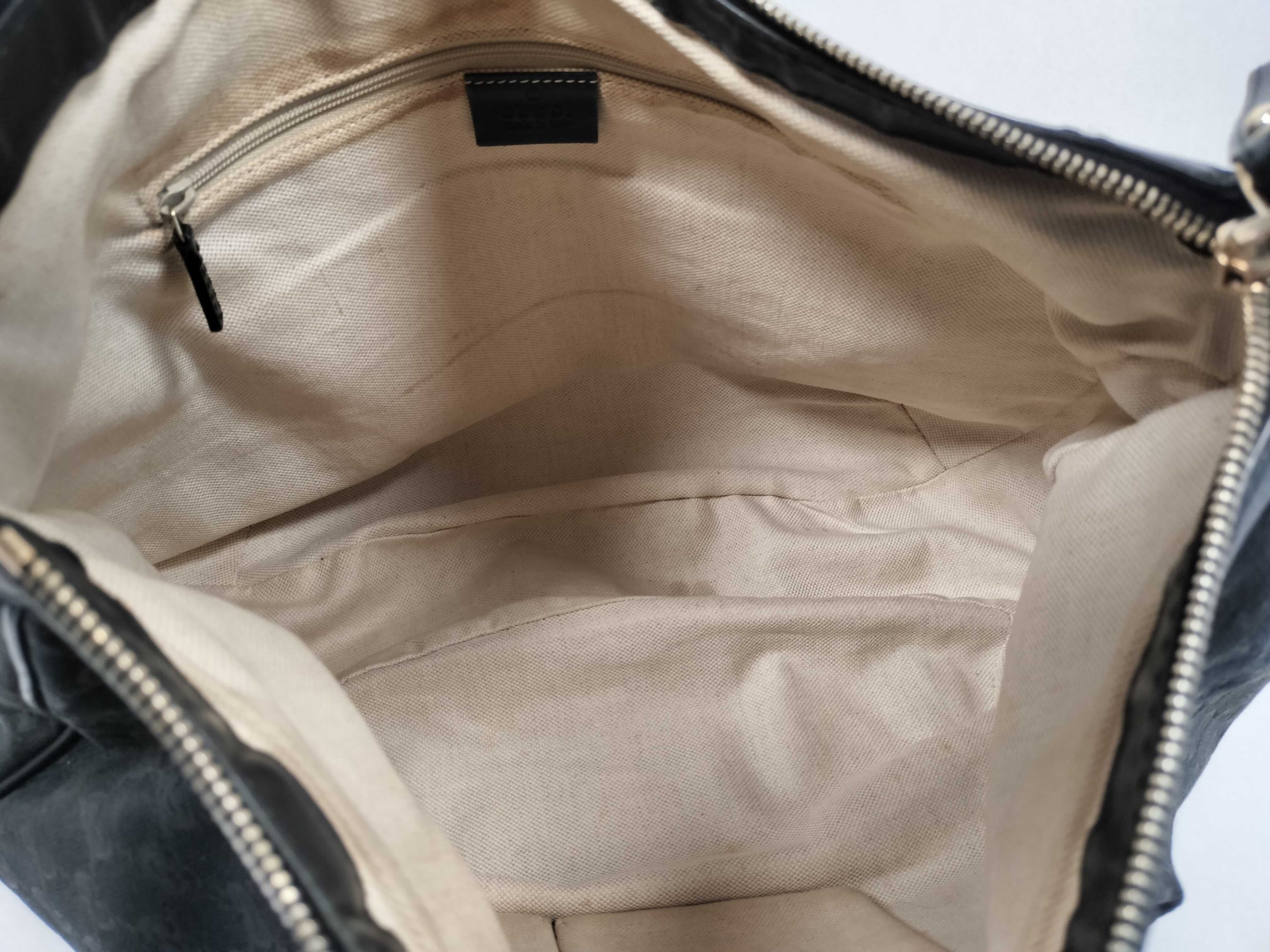 GG Canvas Gucci Handbag Shoulder Bag — view 11