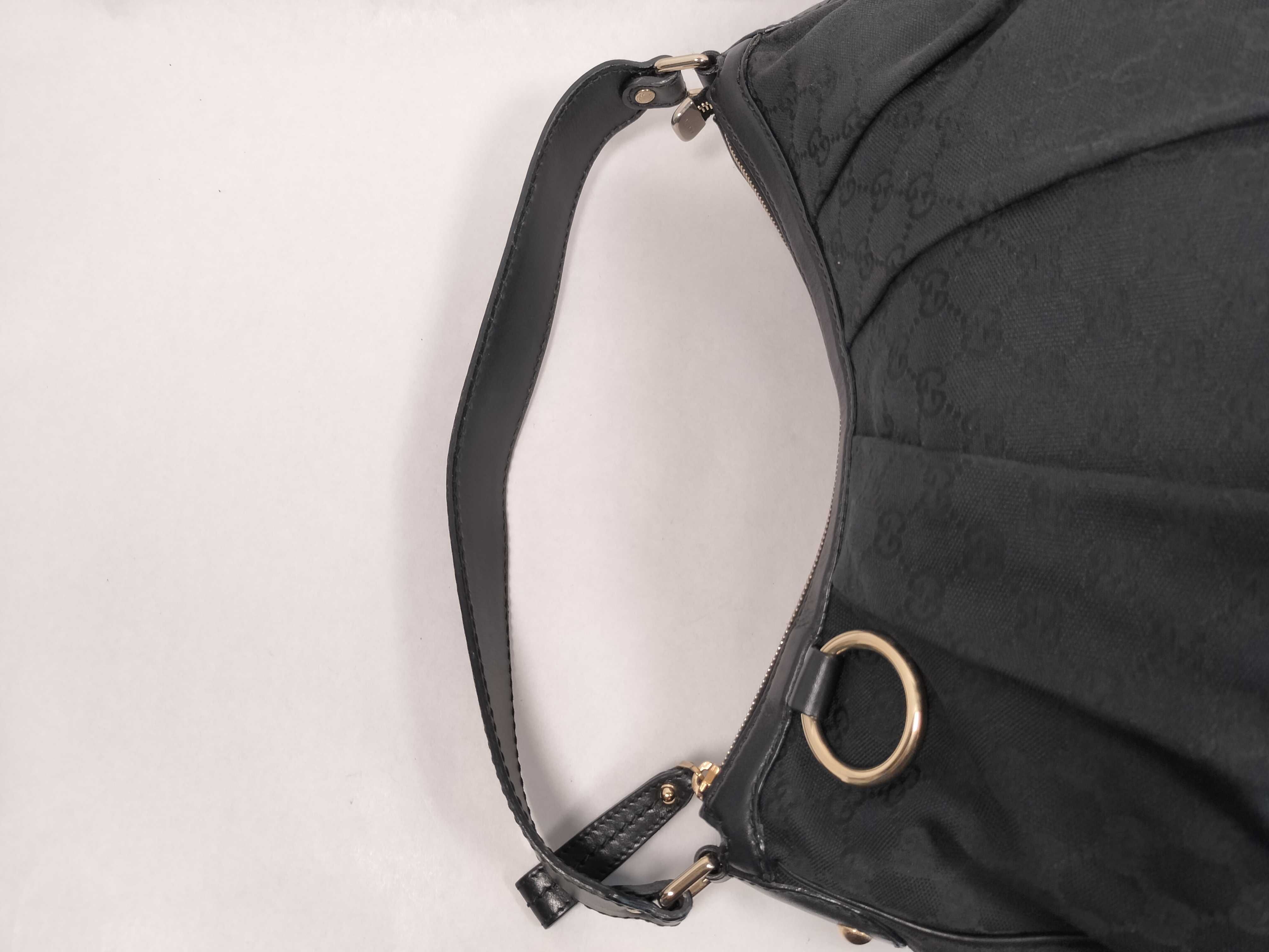 GG Canvas Gucci Handbag Shoulder Bag — view 3