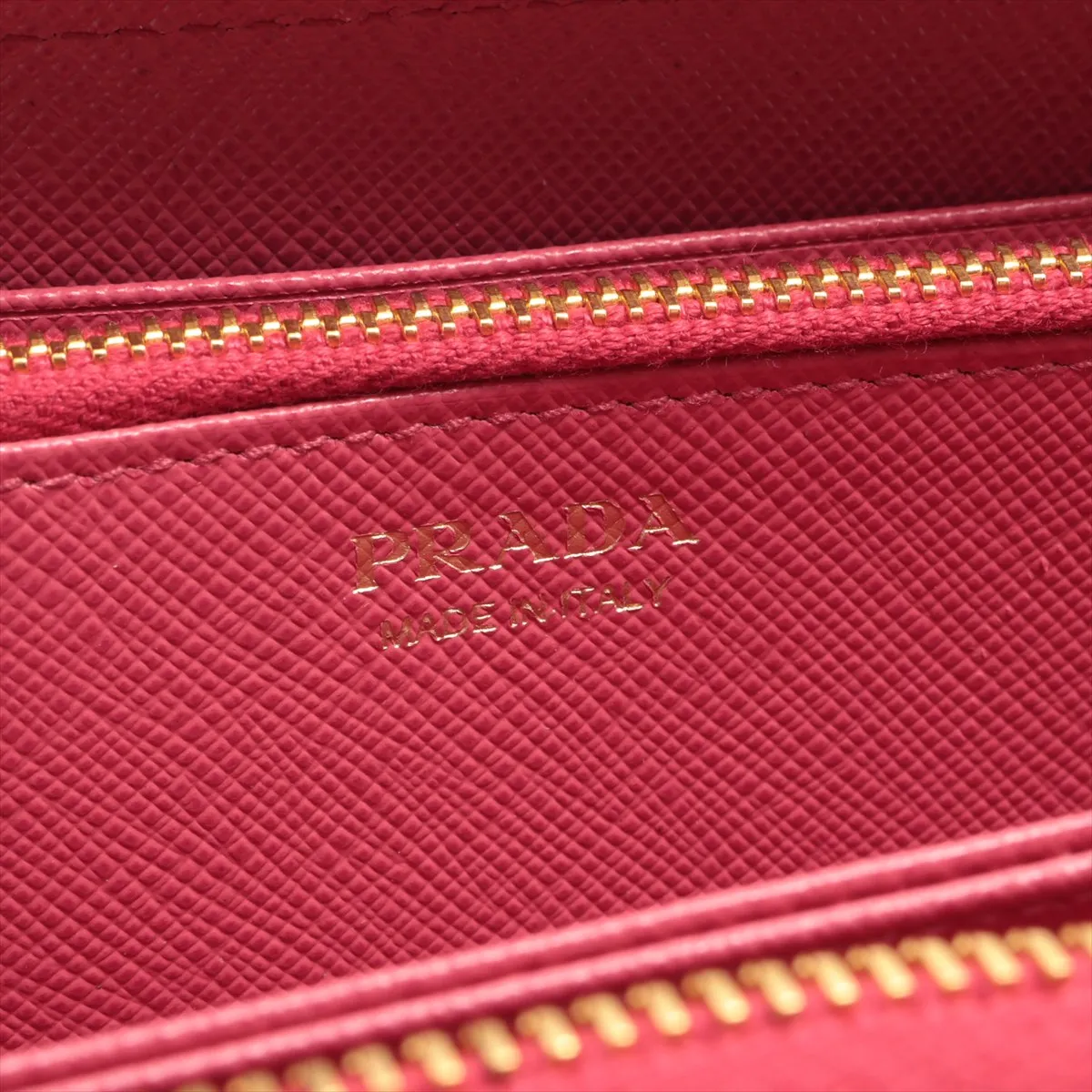 Saffiano Metal 1ML506 Leather Round Zip Wallet Pink — view 11