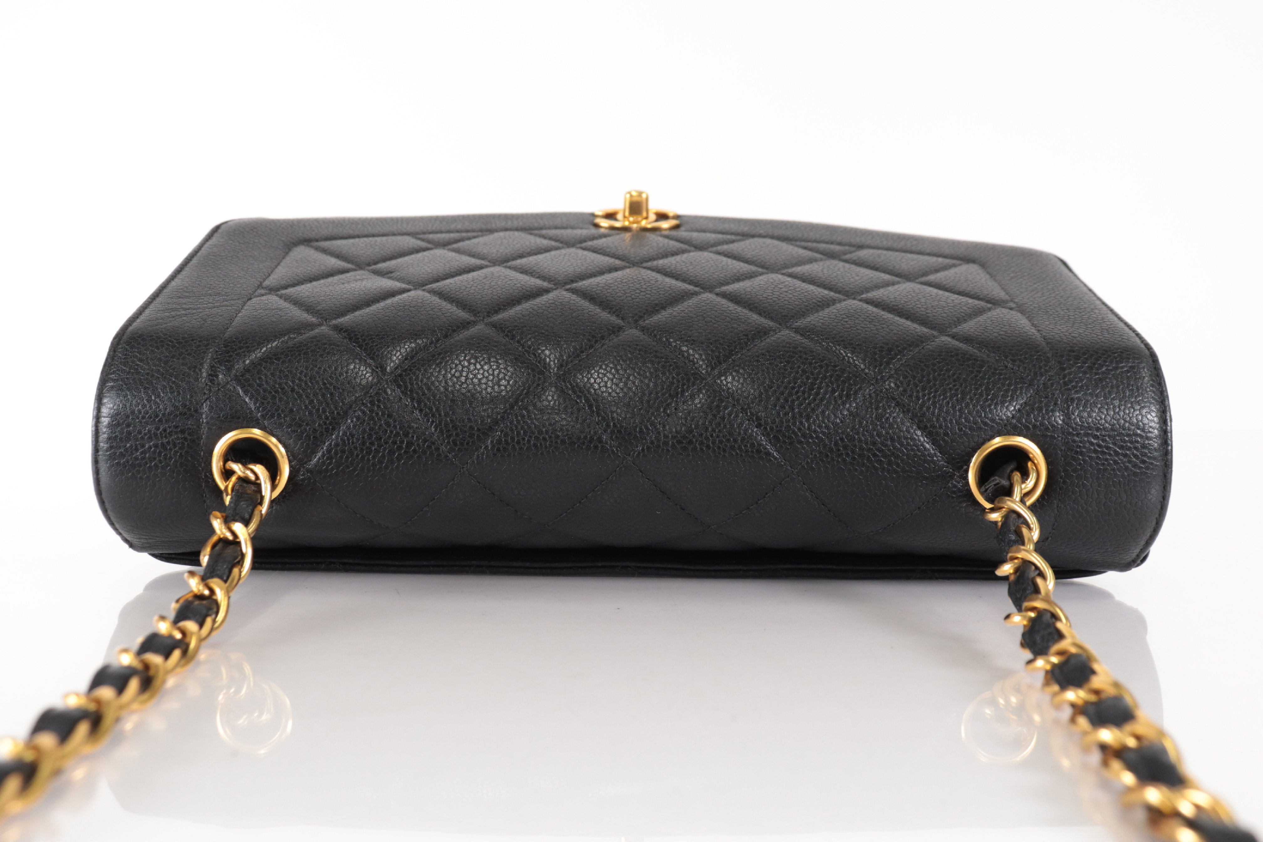 Diana 30 Caviar Chain Shoulder Bag (Serial No. 4) — view 6