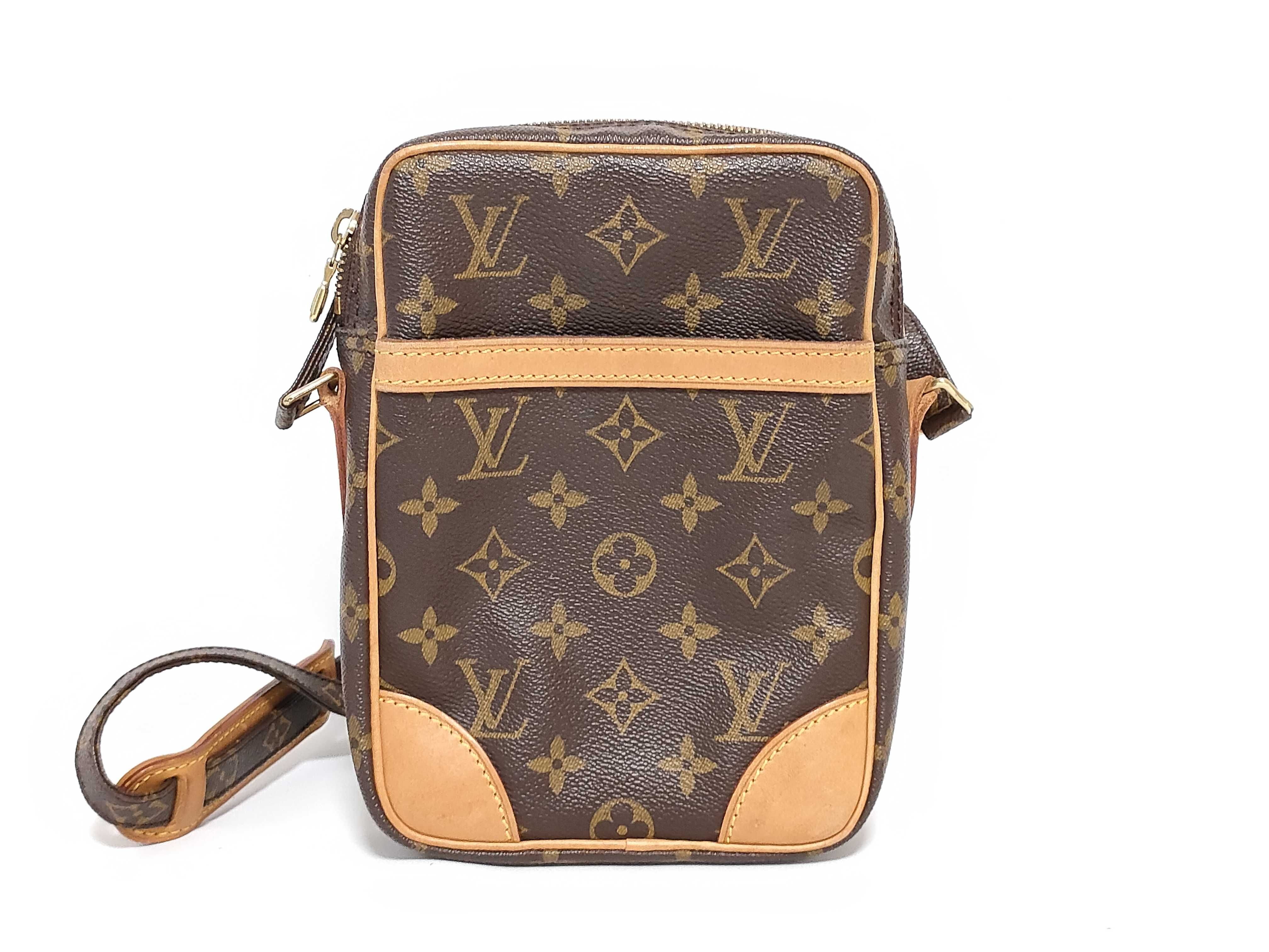 Monogram Vuitton Danube M45267 Shoulder Bag Monogram Shoulder Bag