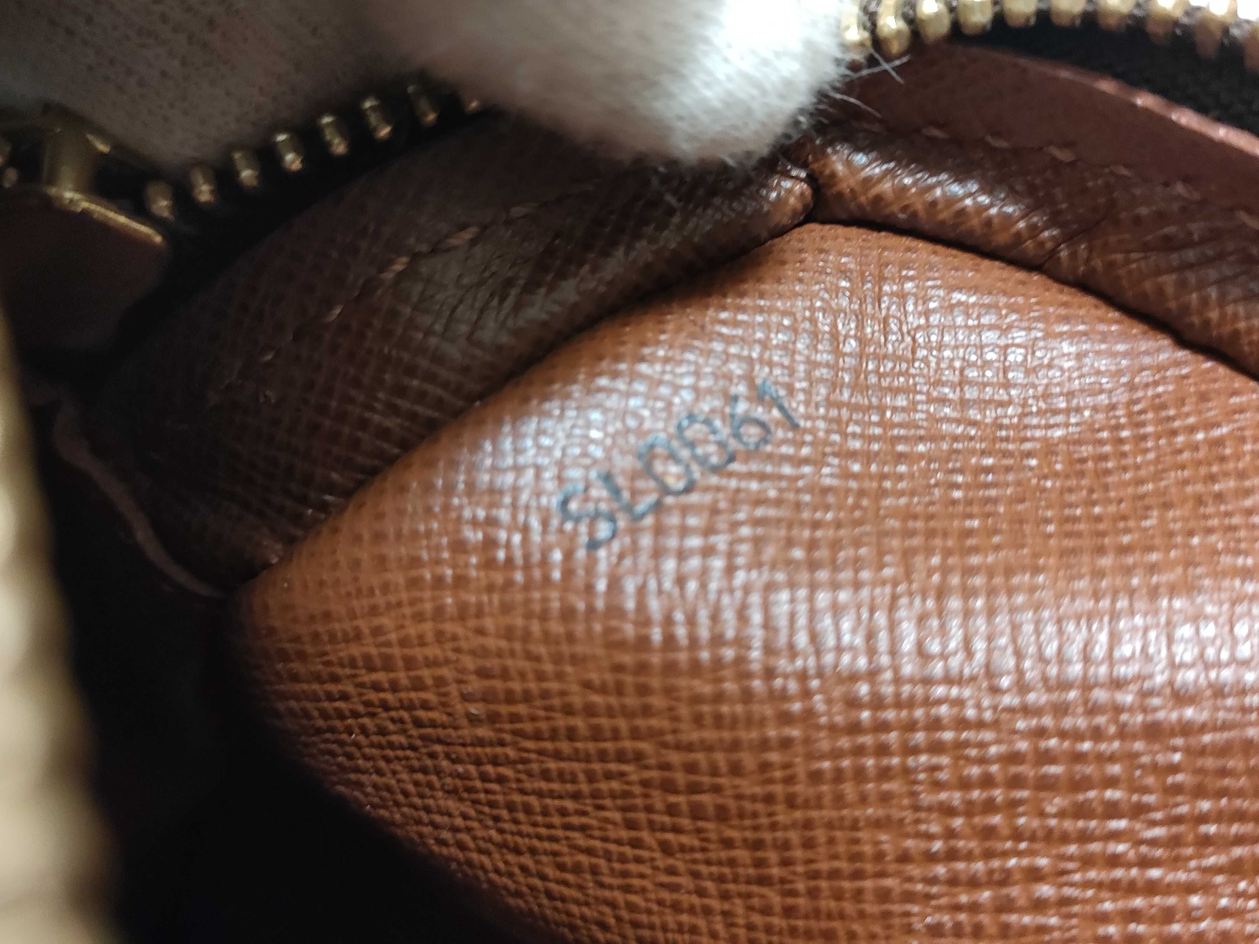 Monogram Vuitton Danube M45267 Shoulder Bag Monogram Shoulder Bag — view 13