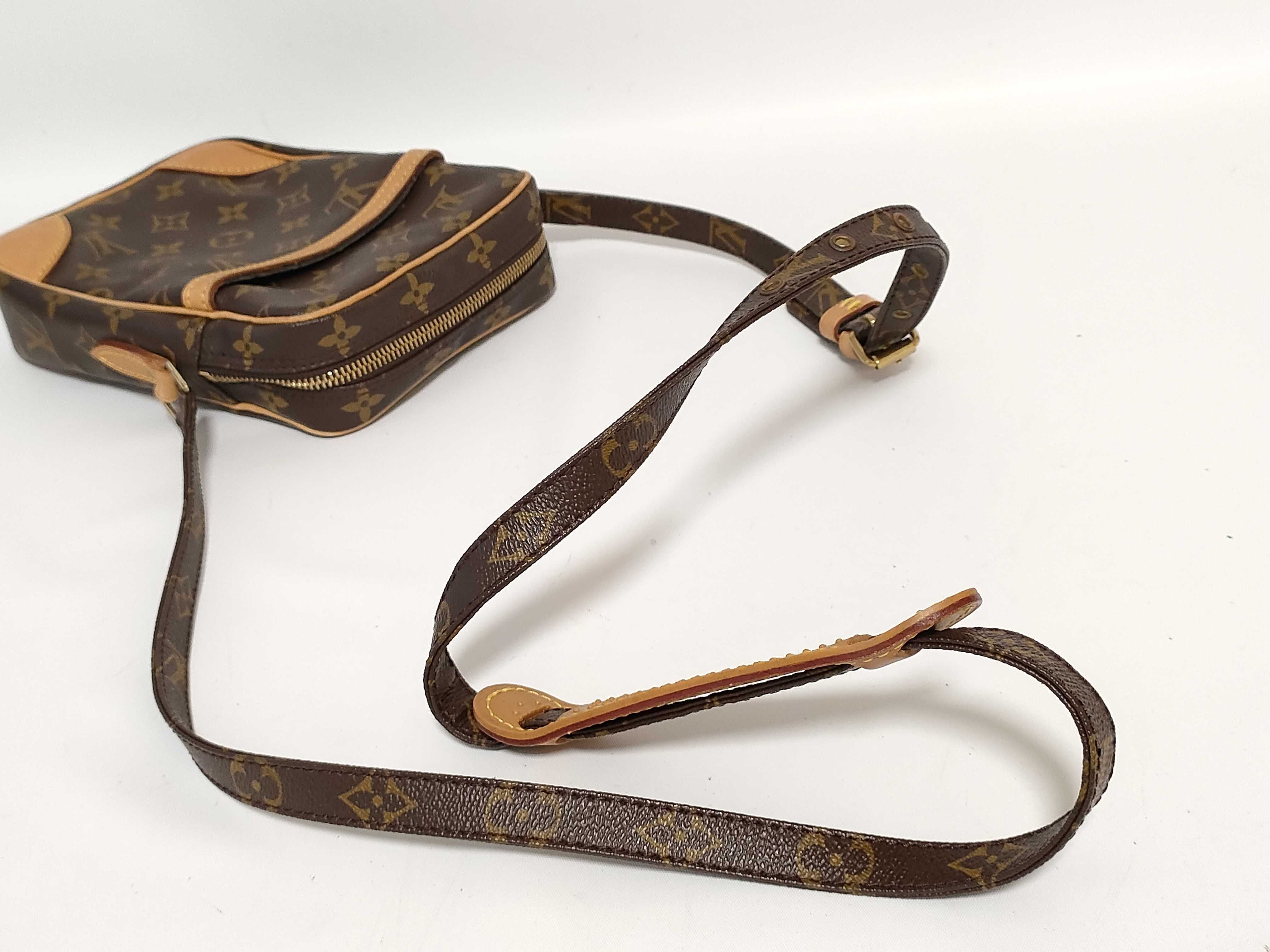 Monogram Vuitton Danube M45267 Shoulder Bag Monogram Shoulder Bag — view 3
