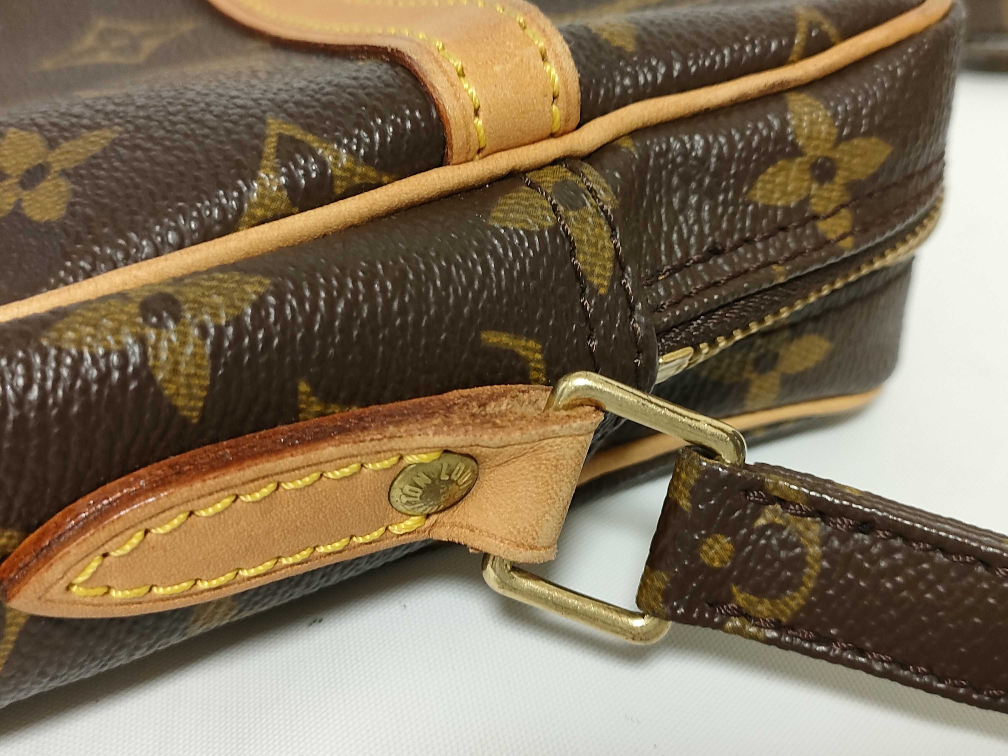 Monogram Vuitton Danube M45267 Shoulder Bag Monogram Shoulder Bag — view 5