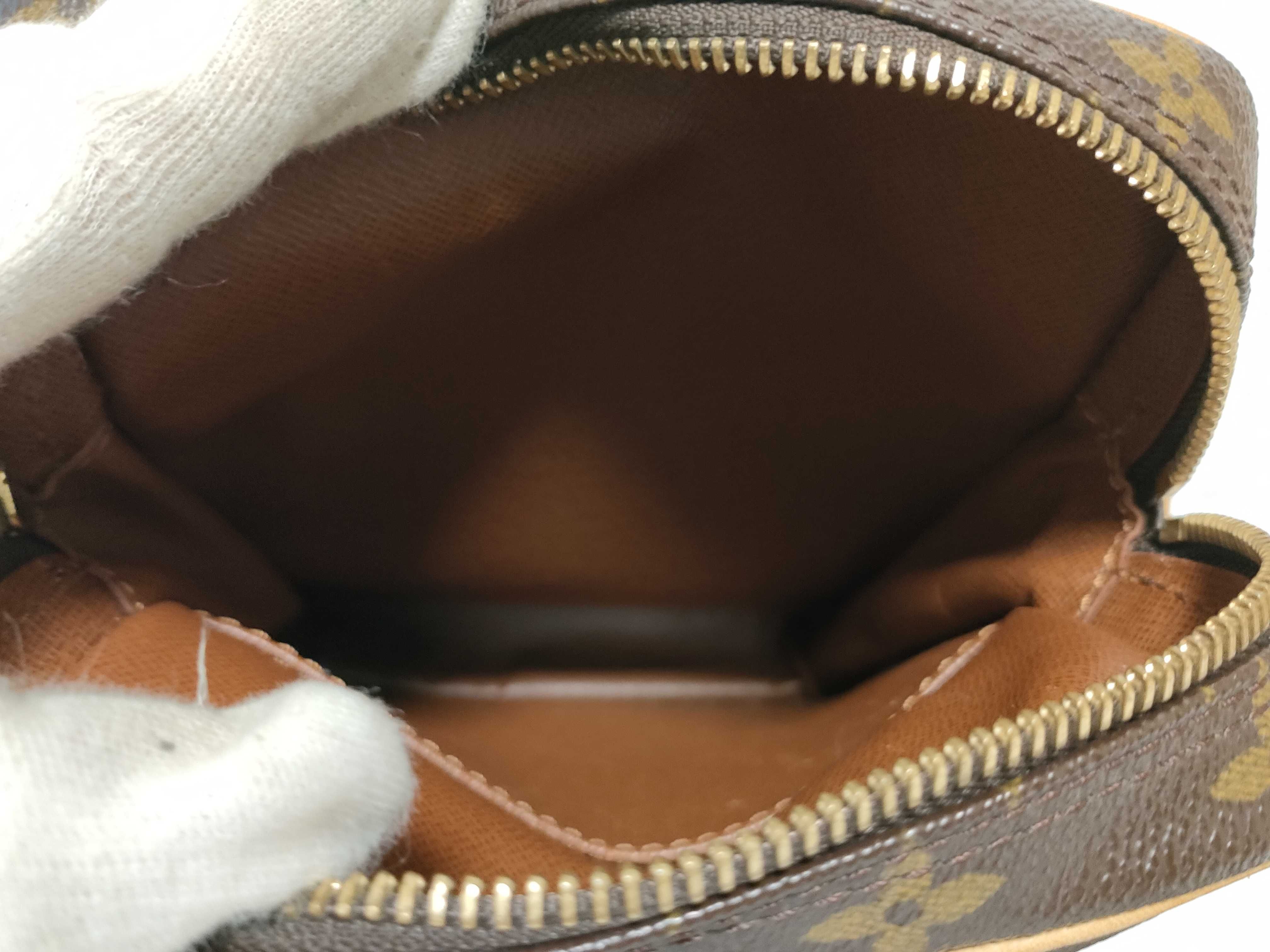 Monogram Vuitton Danube M45267 Shoulder Bag Monogram Shoulder Bag — view 10