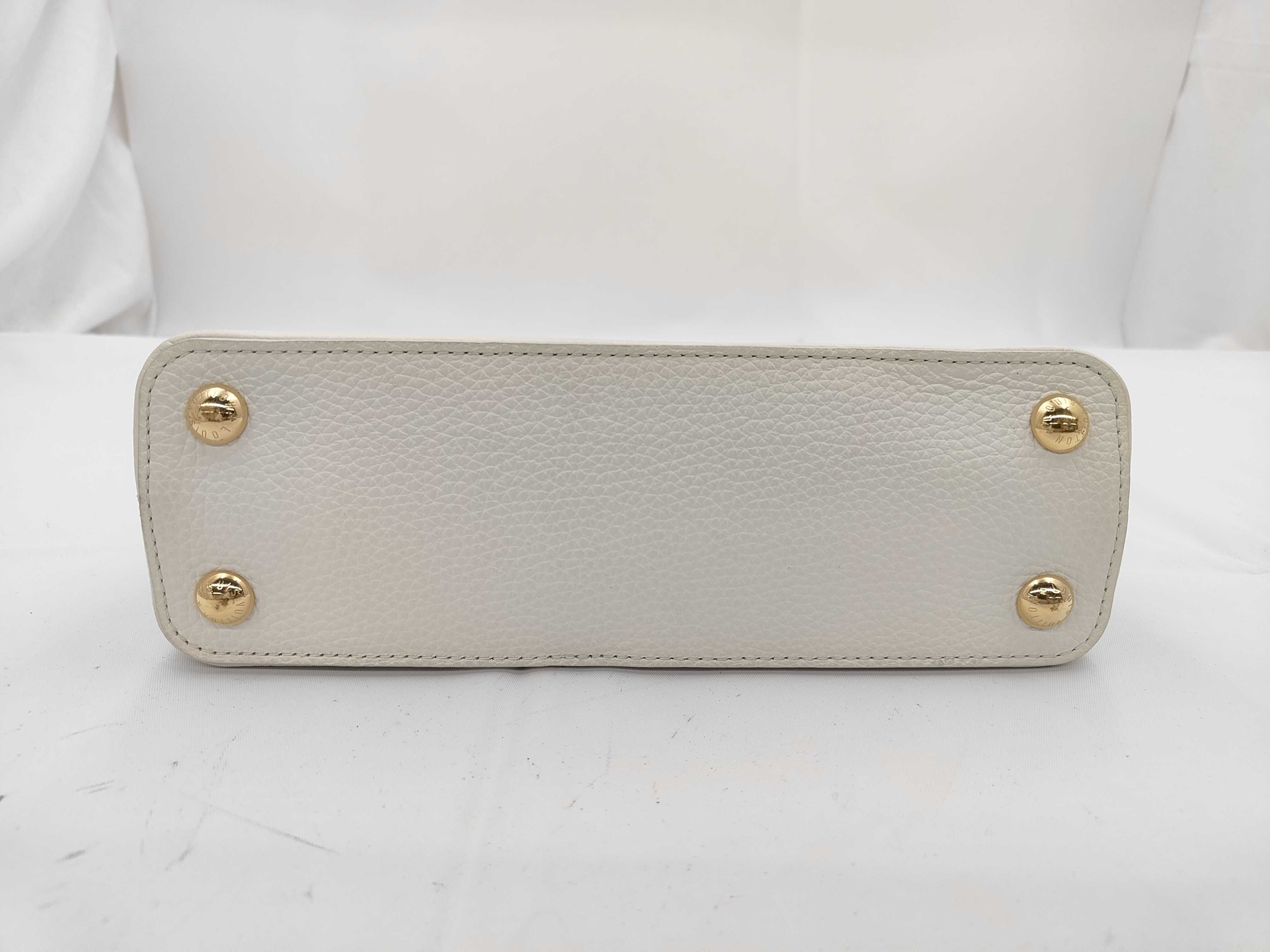 Capucines BB Quartz Taurillon Leather Handbag M24545 NFC — view 5