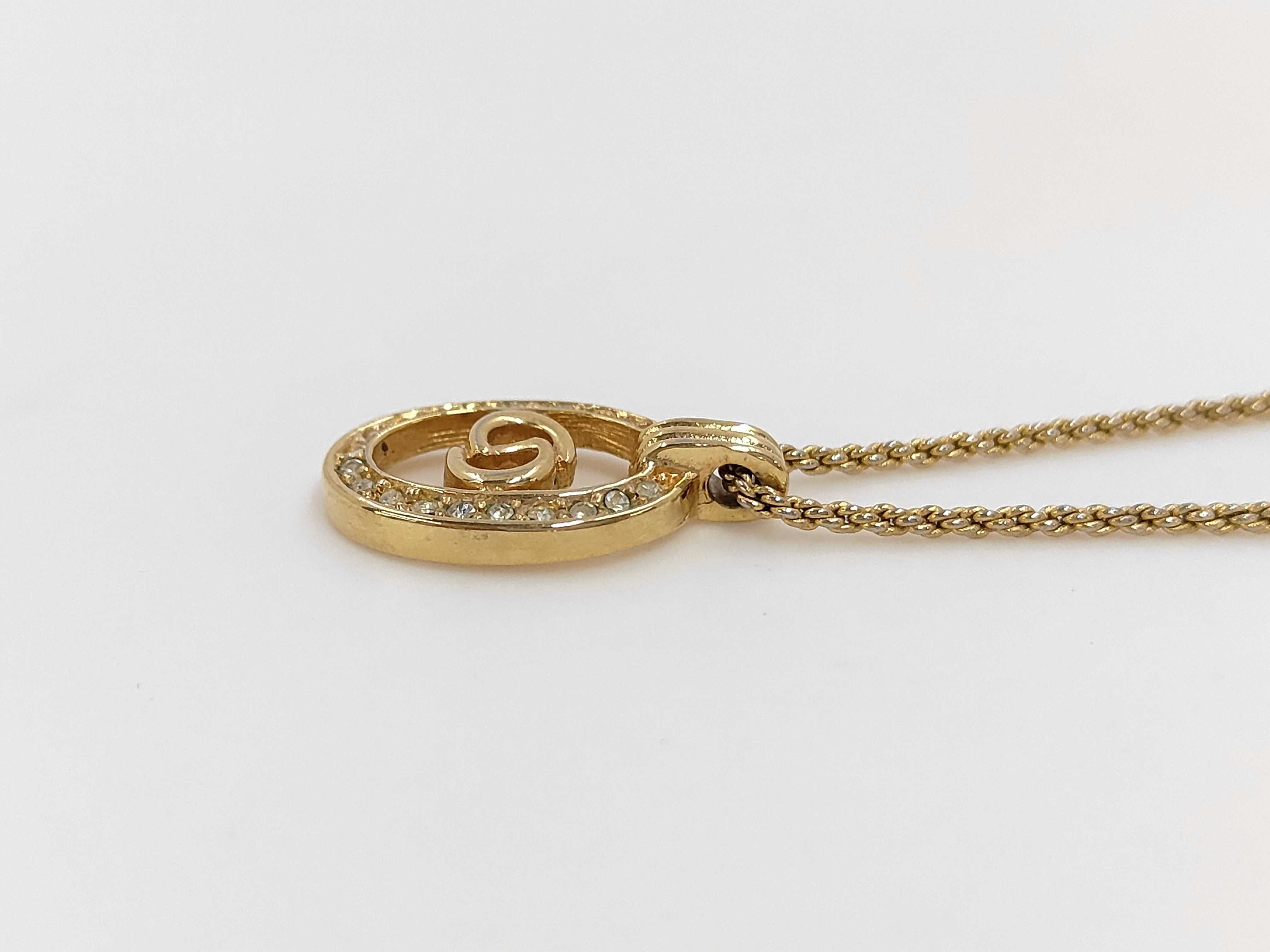 necklace — view 2