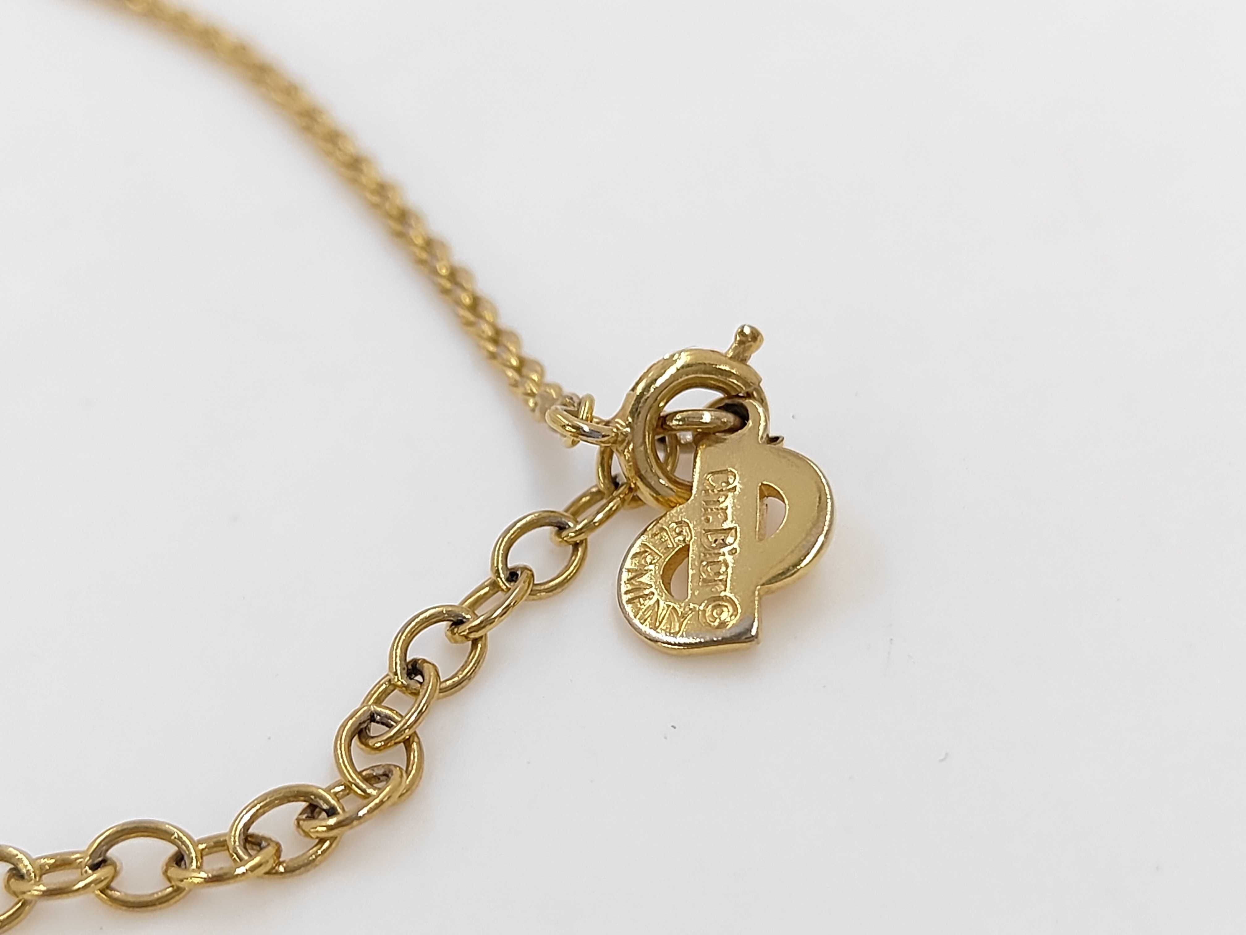 necklace — view 3