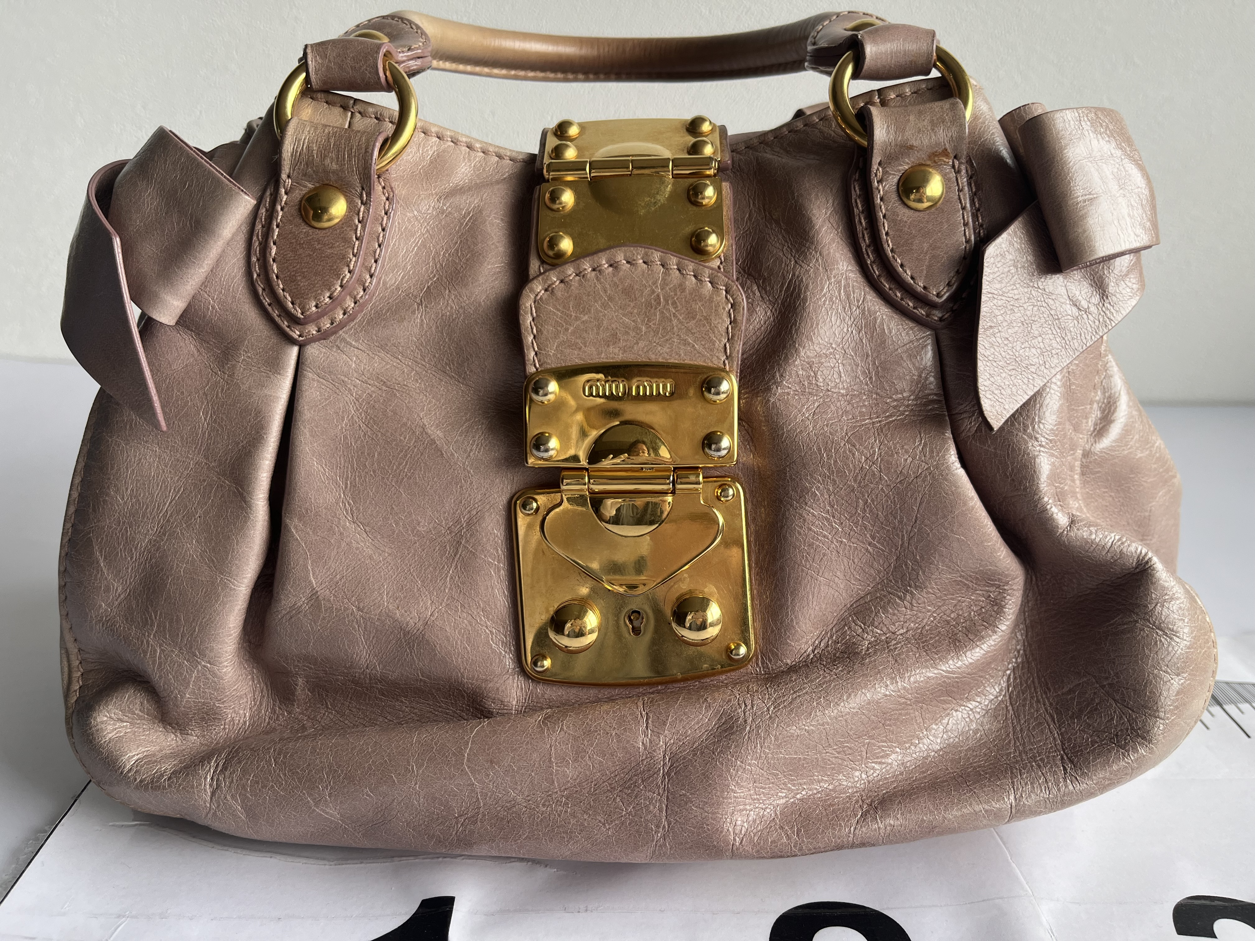 Vitello Luxe Pink Beige 2-Way Handbag with Shoulder Strap (Shoulder Bag) — view 2
