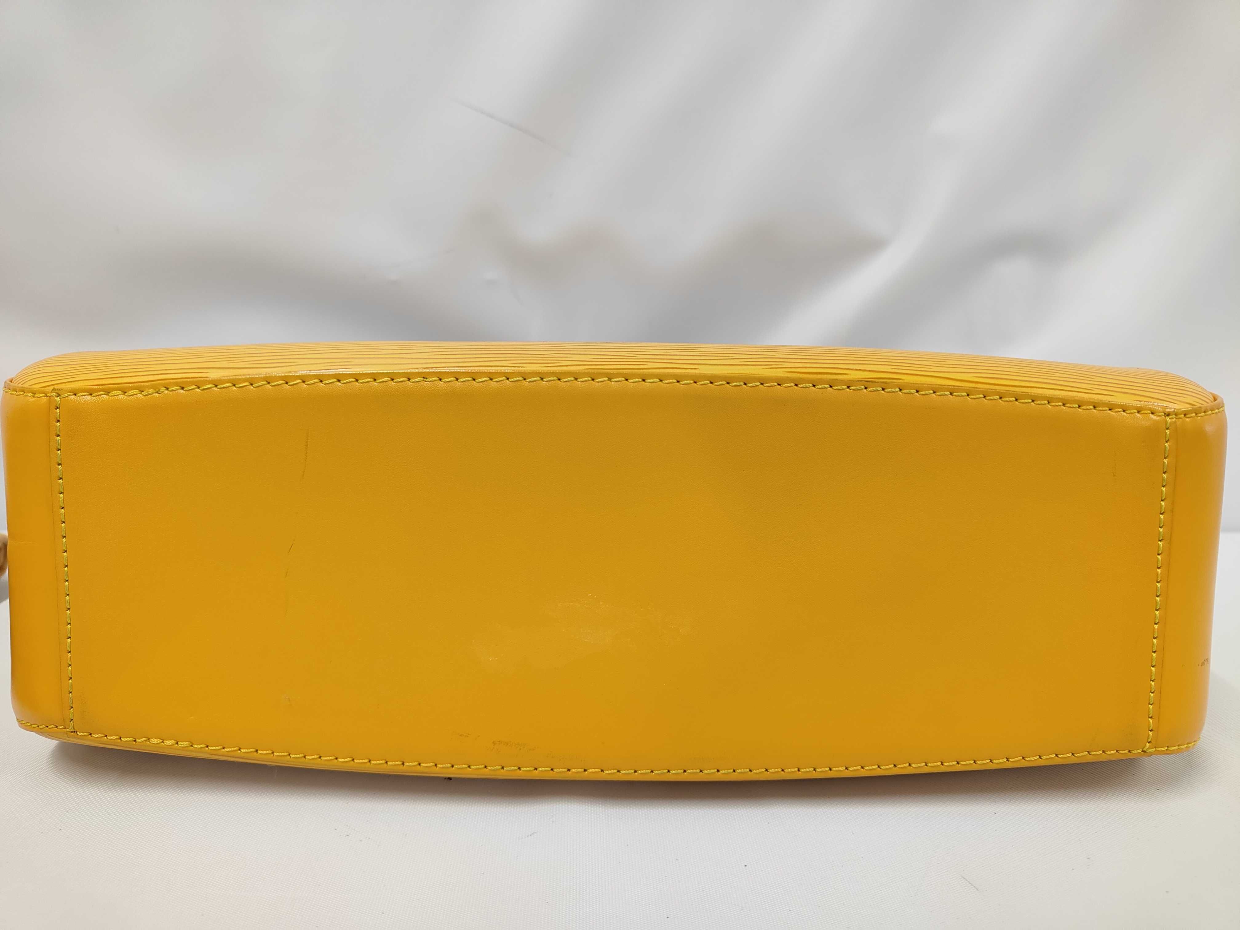 Epi Leather Jasmine M52089 TH0978 Yellow Handbag — view 4