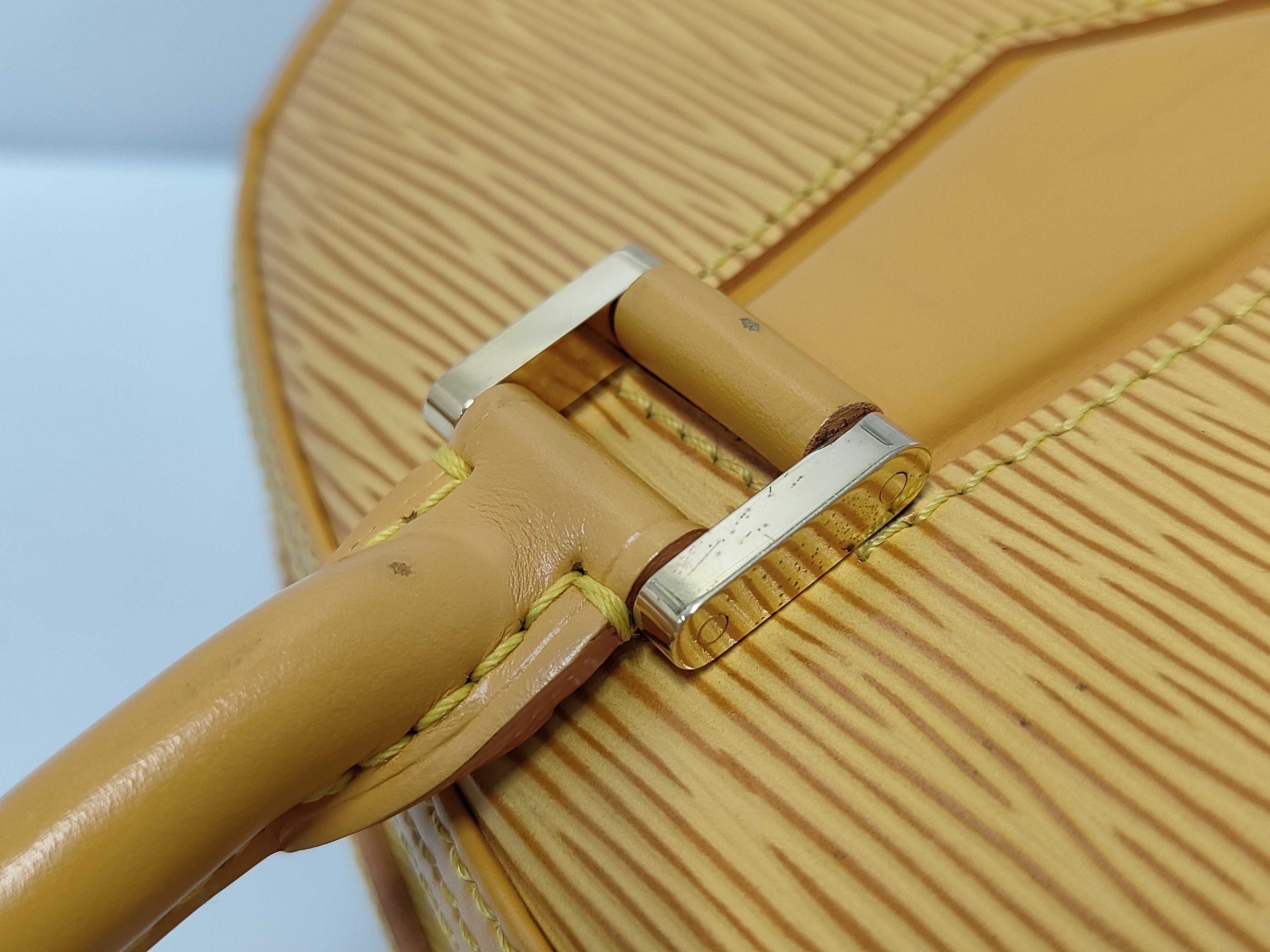 Epi Leather Jasmine M52089 TH0978 Yellow Handbag — view 6