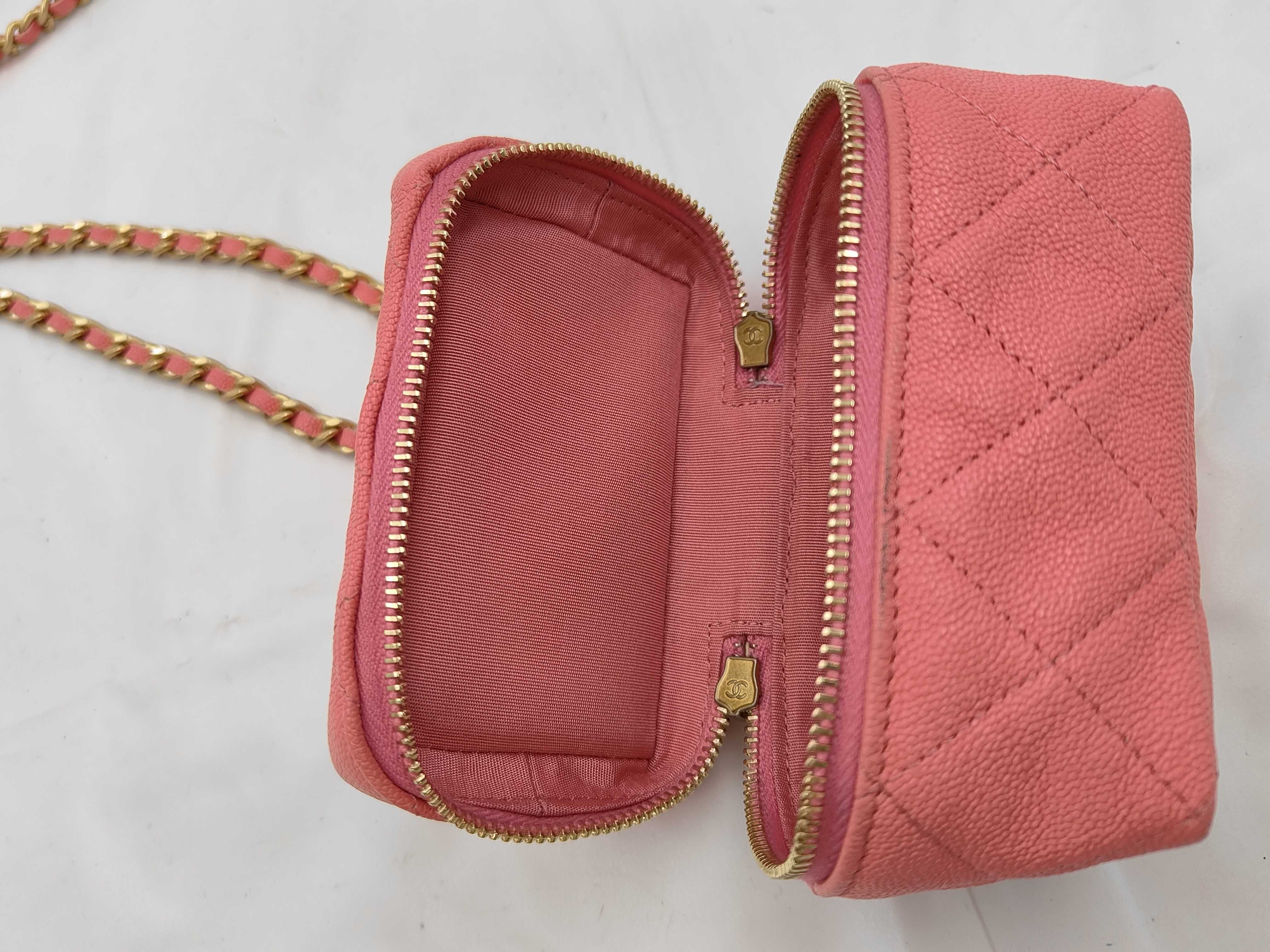 Matelassé Caviar Skin Mini Vanity Chain Shoulder Pouch (Accessories: Seal, Shoulder Bag) — view 9