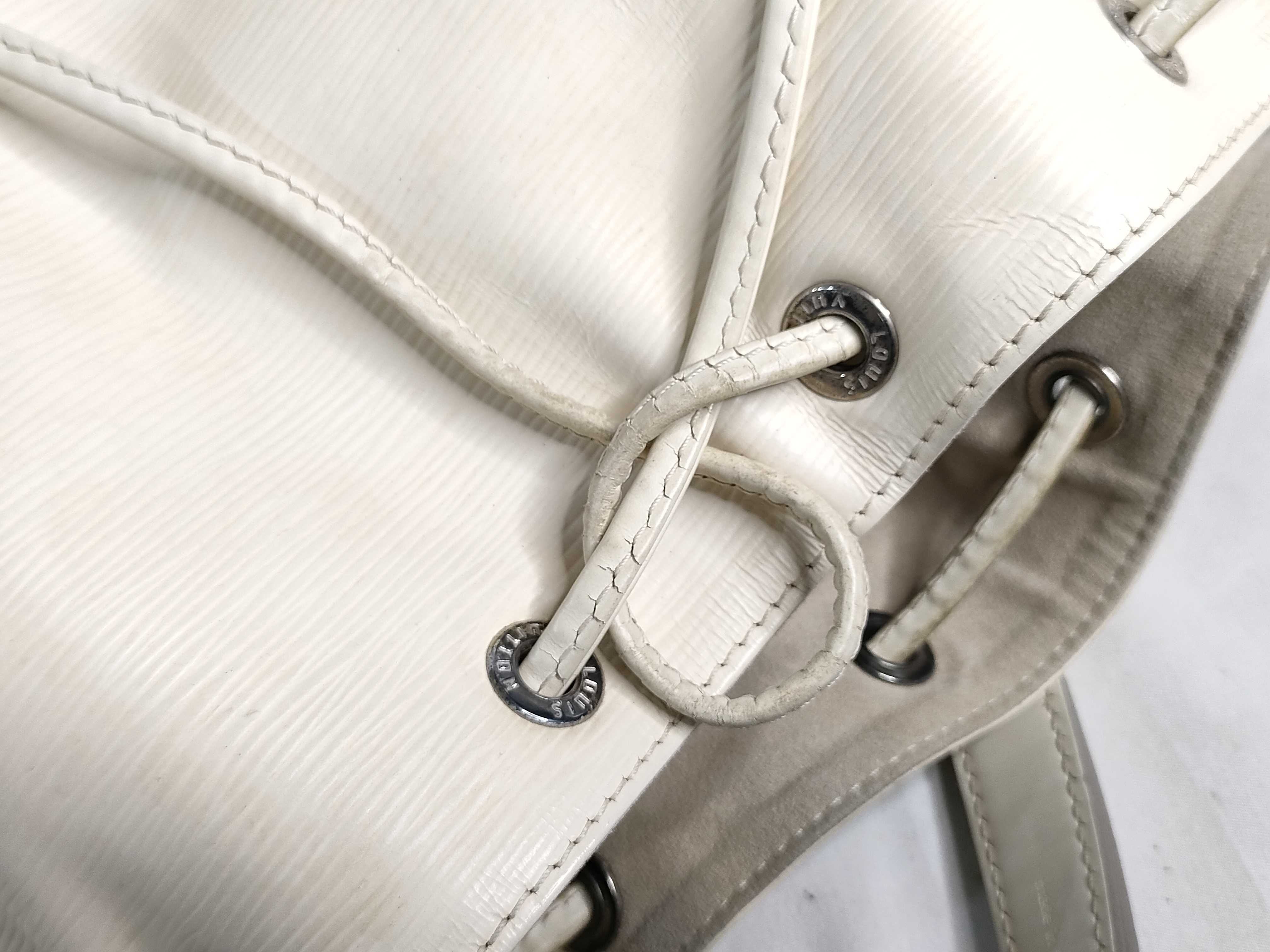 Epi PH- Petit Noe Bucket Bag White Epi Leather Shoulder Bag — view 12